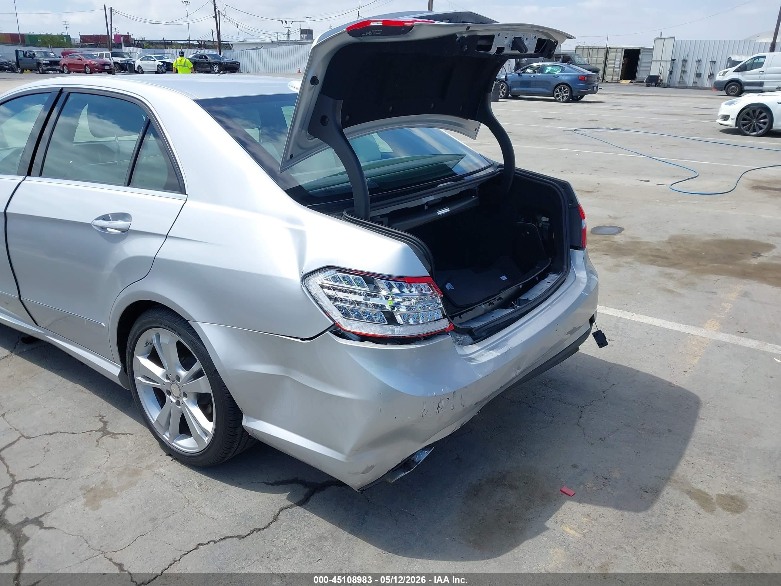 2013 Mercedes-benz E 350   Silver vin: WDDHF5KB2DA729071