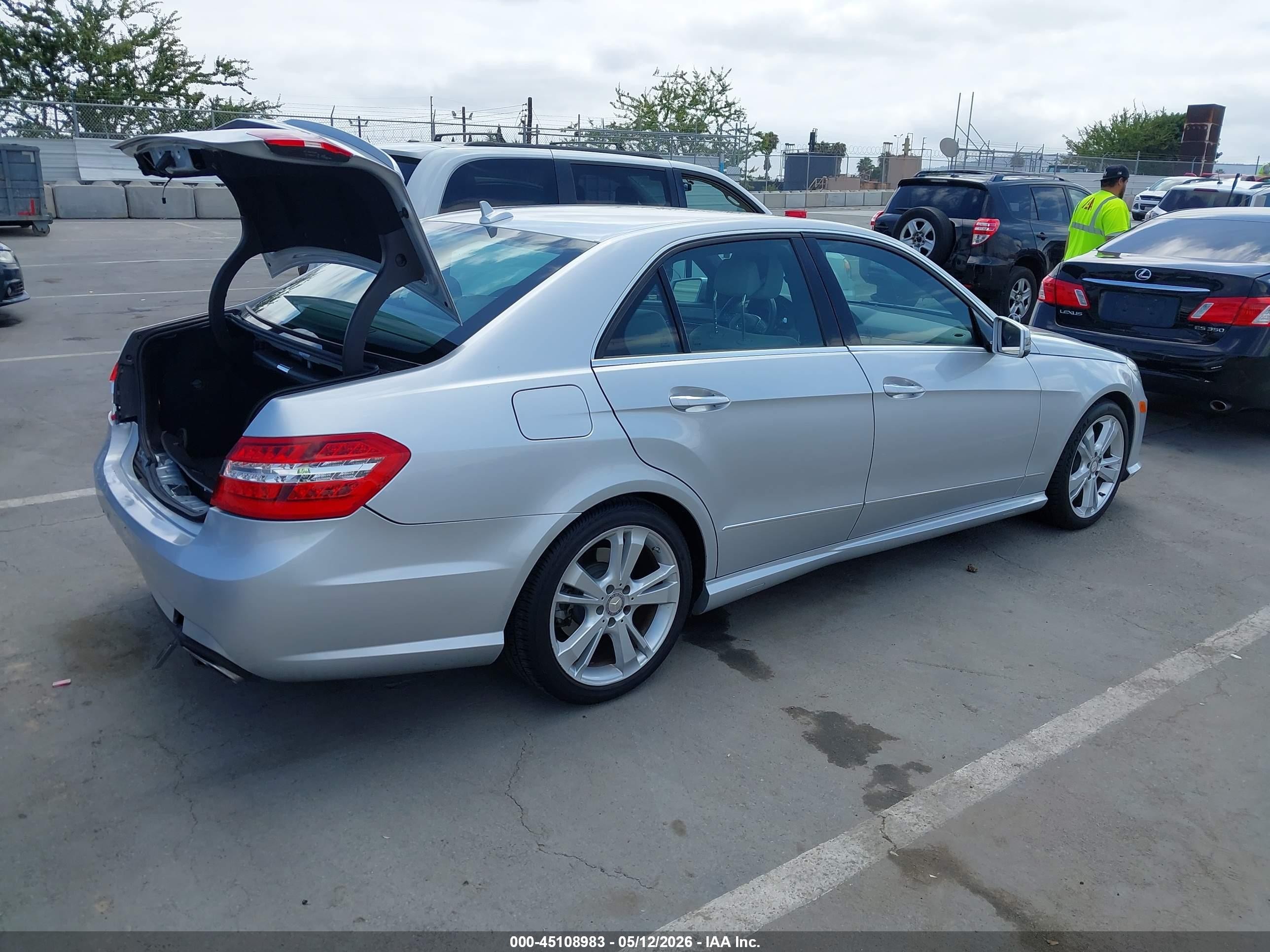 2013 Mercedes-benz E 350   Silver vin: WDDHF5KB2DA729071