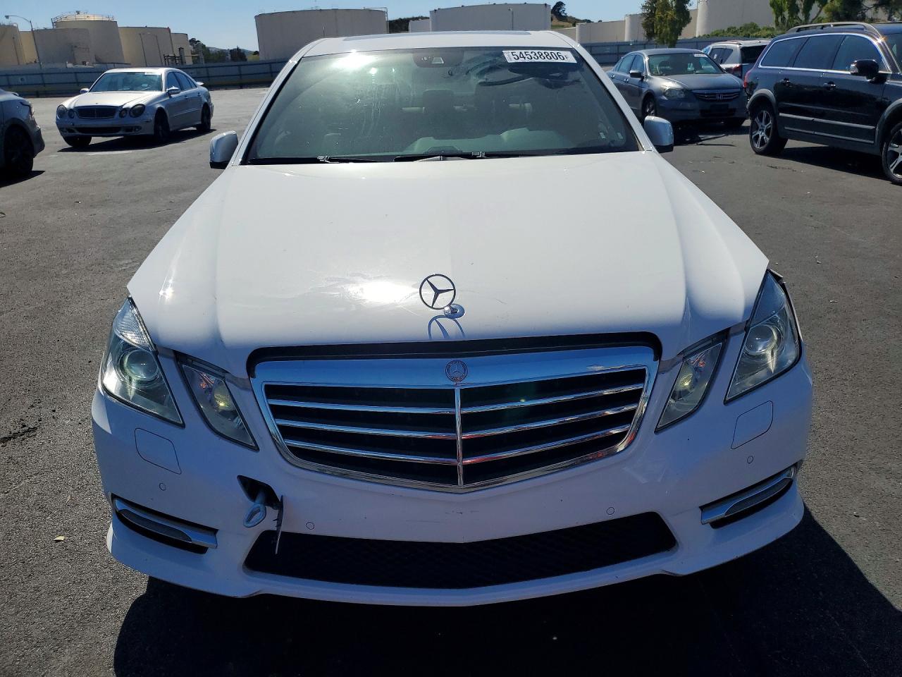 2013 Mercedes-benz E 350 White vin: WDDHF5KB2DA761969
