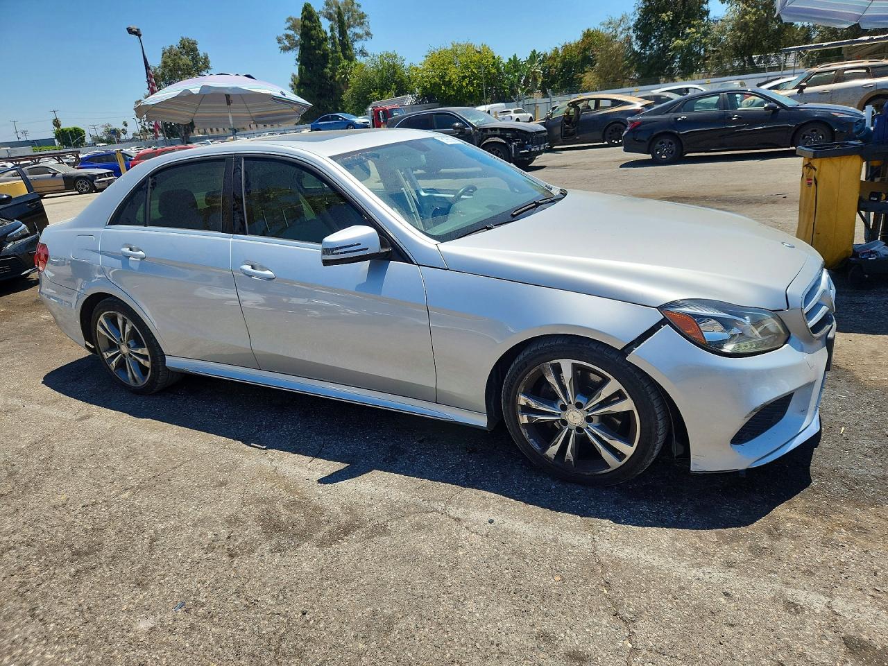 2014 Mercedes-benz E 350 Silver vin: WDDHF5KB2EA782144