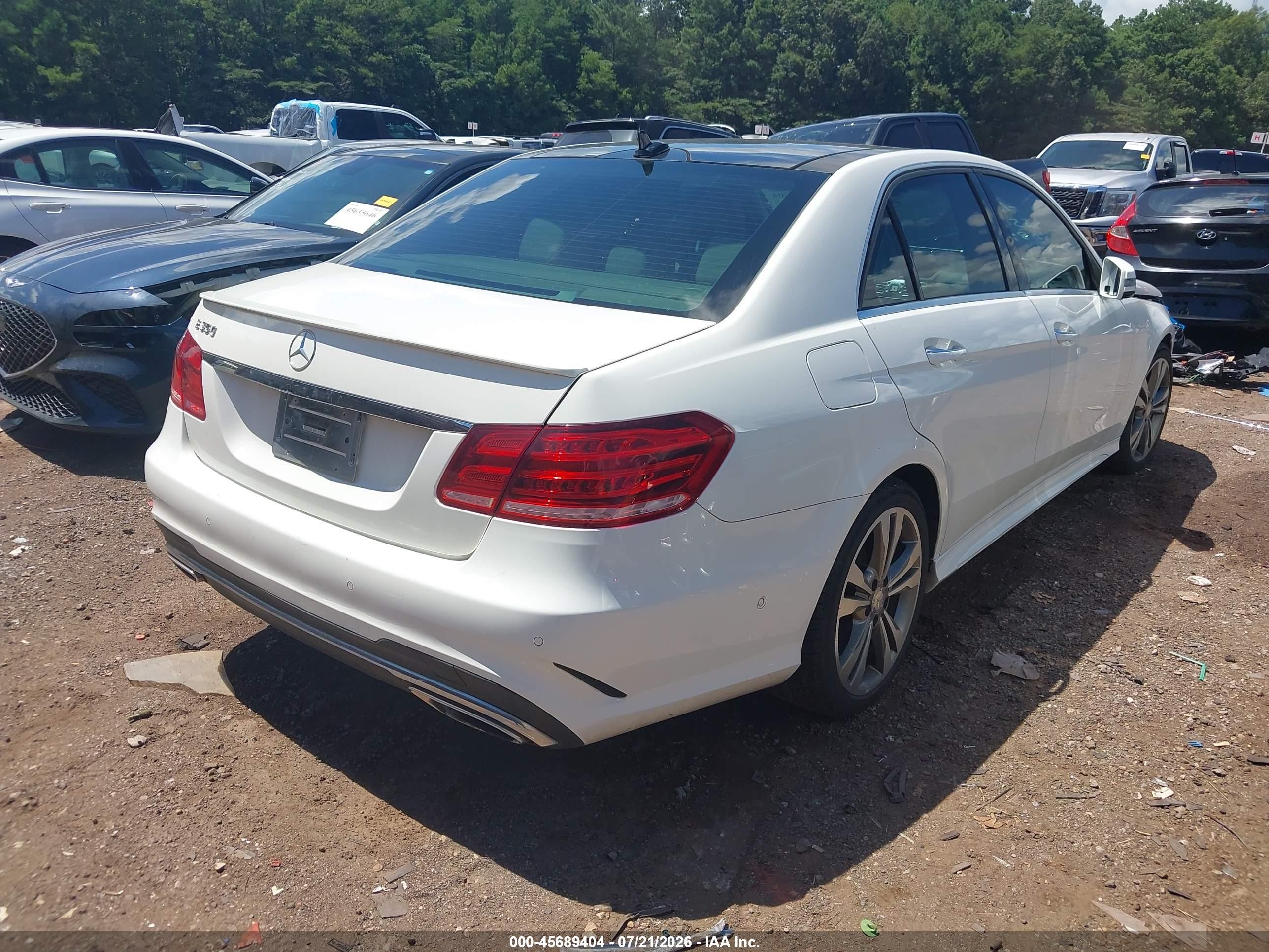 2014 Mercedes-benz E 350 Белый vin: WDDHF5KB2EA787084
