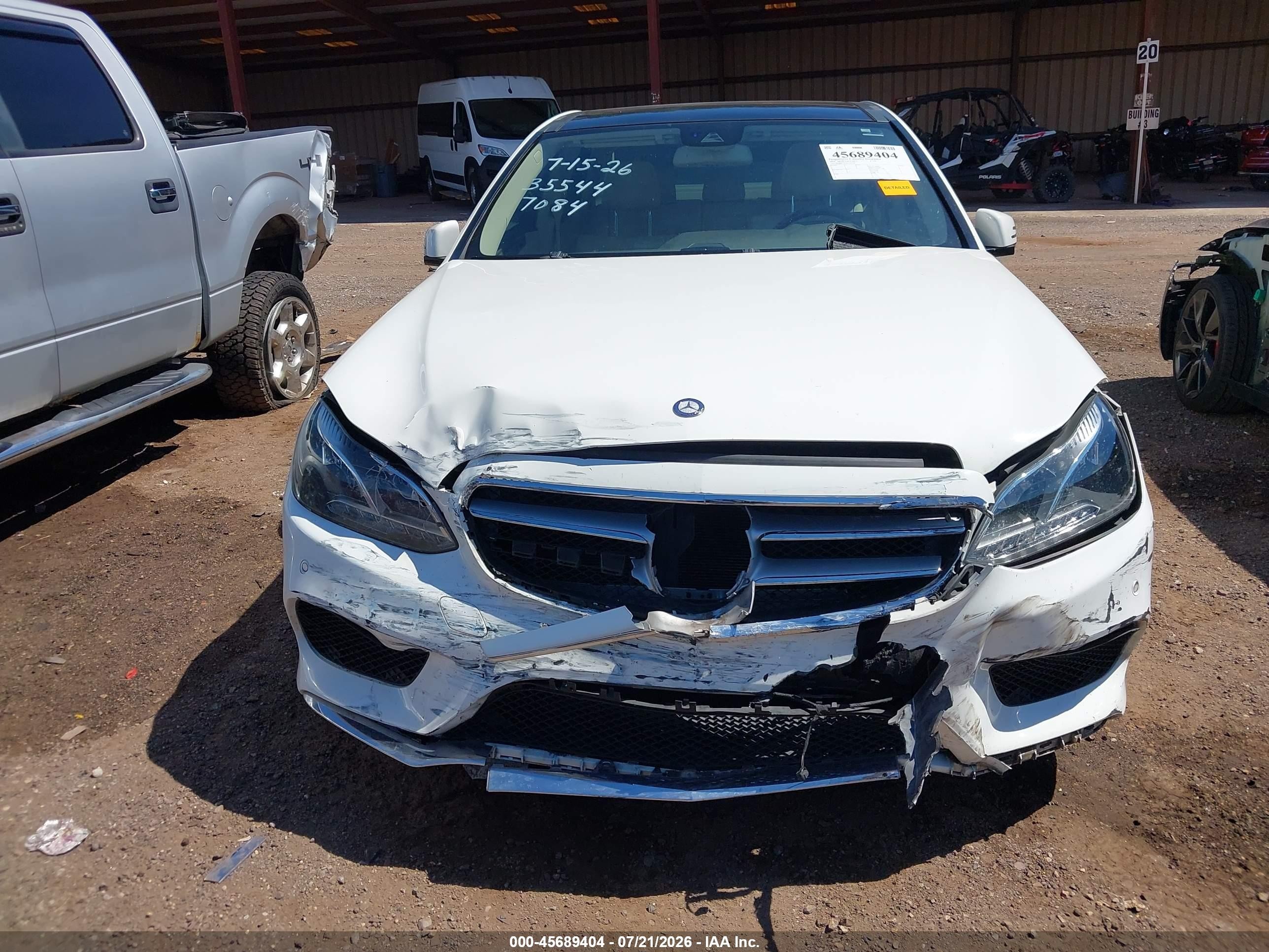 2014 Mercedes-benz E 350 Белый vin: WDDHF5KB2EA787084