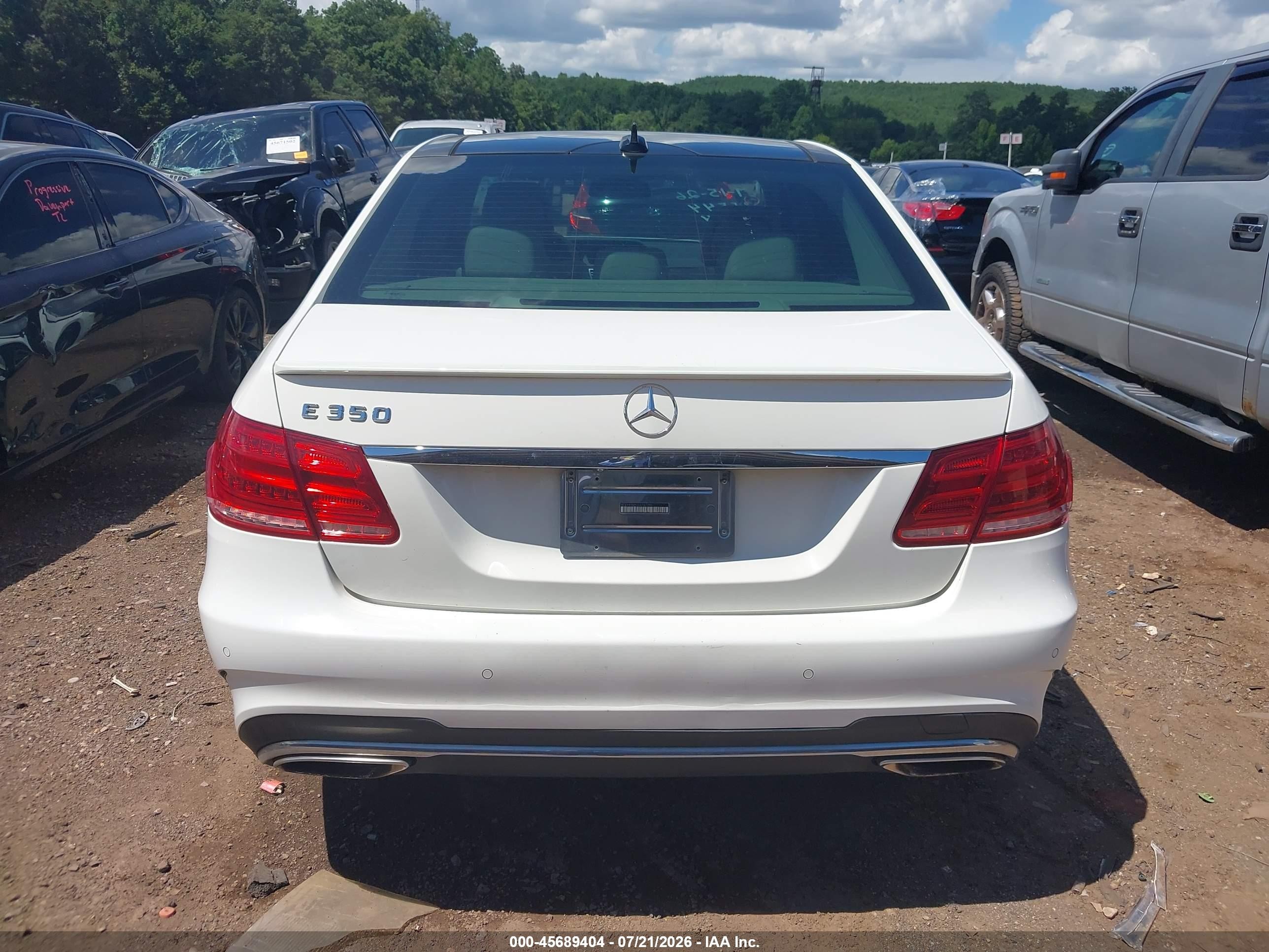 2014 Mercedes-benz E 350 Белый vin: WDDHF5KB2EA787084