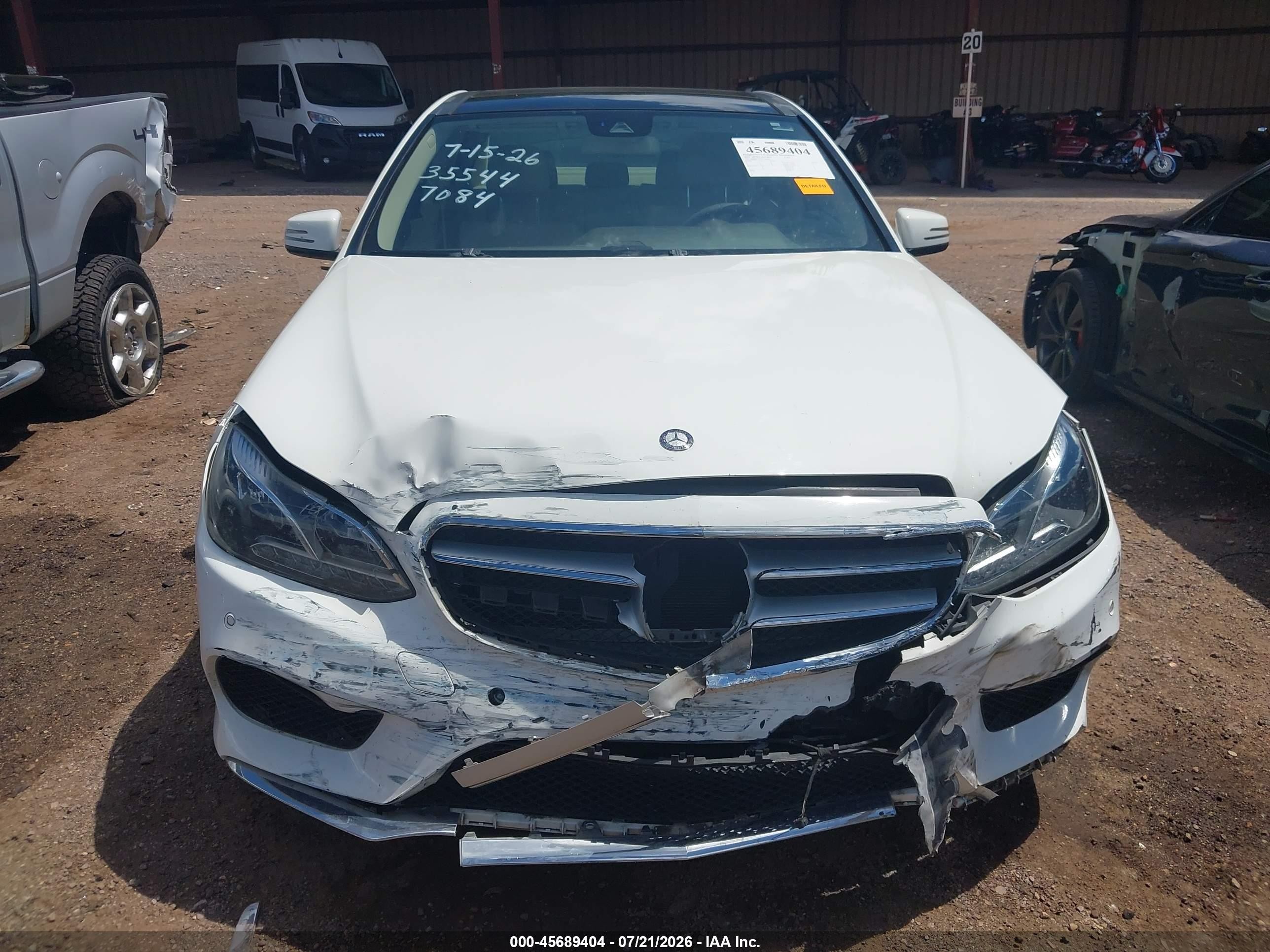 2014 Mercedes-benz E 350 Белый vin: WDDHF5KB2EA787084