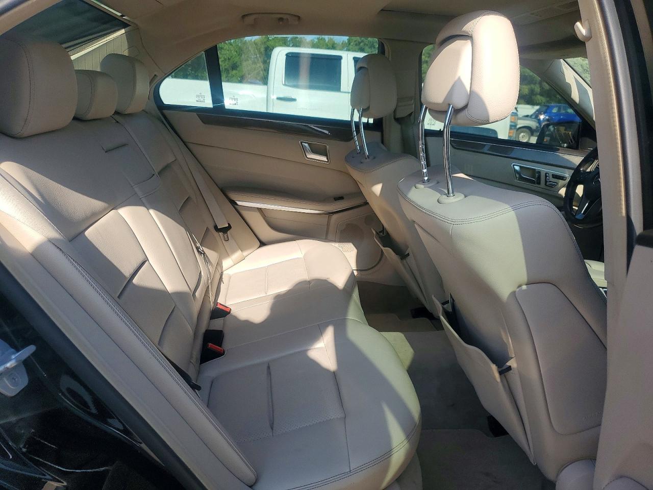 2014 Mercedes-benz E 350 Black vin: WDDHF5KB2EA861409
