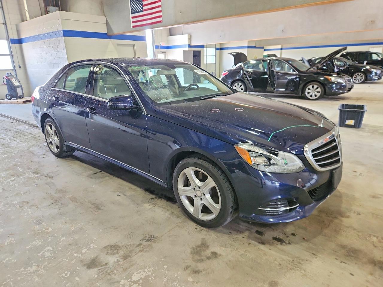 2014 Mercedes-benz E 350 Blue vin: WDDHF5KB2EA963759