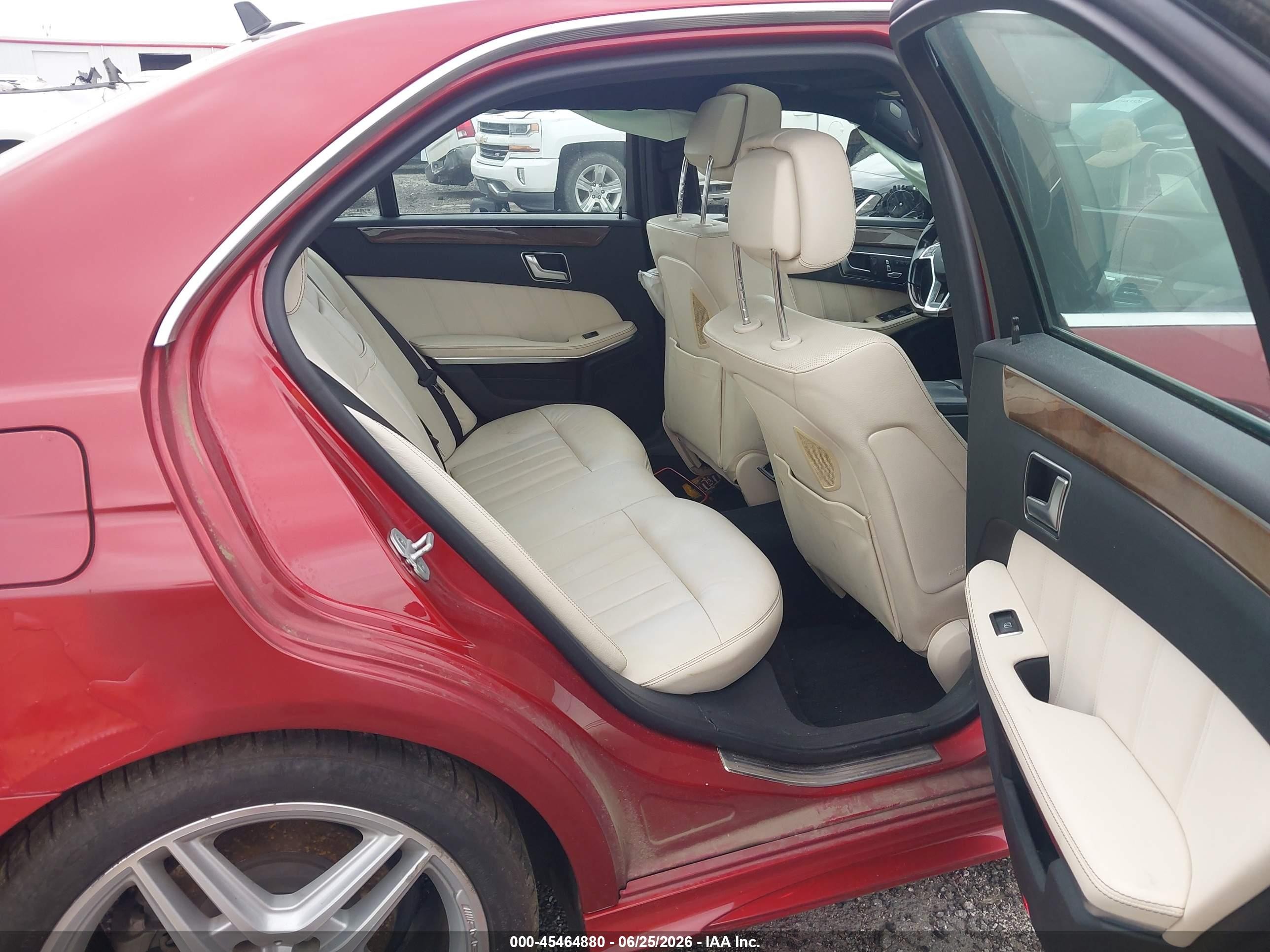 2014 Mercedes-benz E 350   Red vin: WDDHF5KB2EA966208