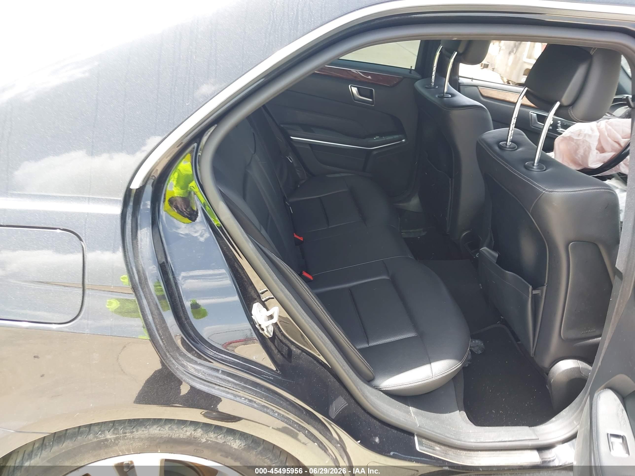 2014 Mercedes-benz E 350   Черный vin: WDDHF5KB2EB015940
