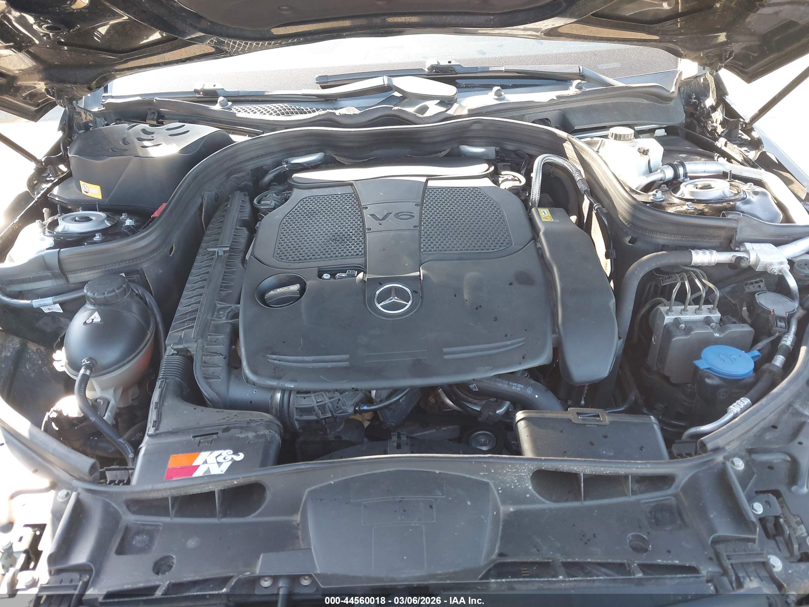 2014 Mercedes-benz E 350   Черный vin: WDDHF5KB2EB024928