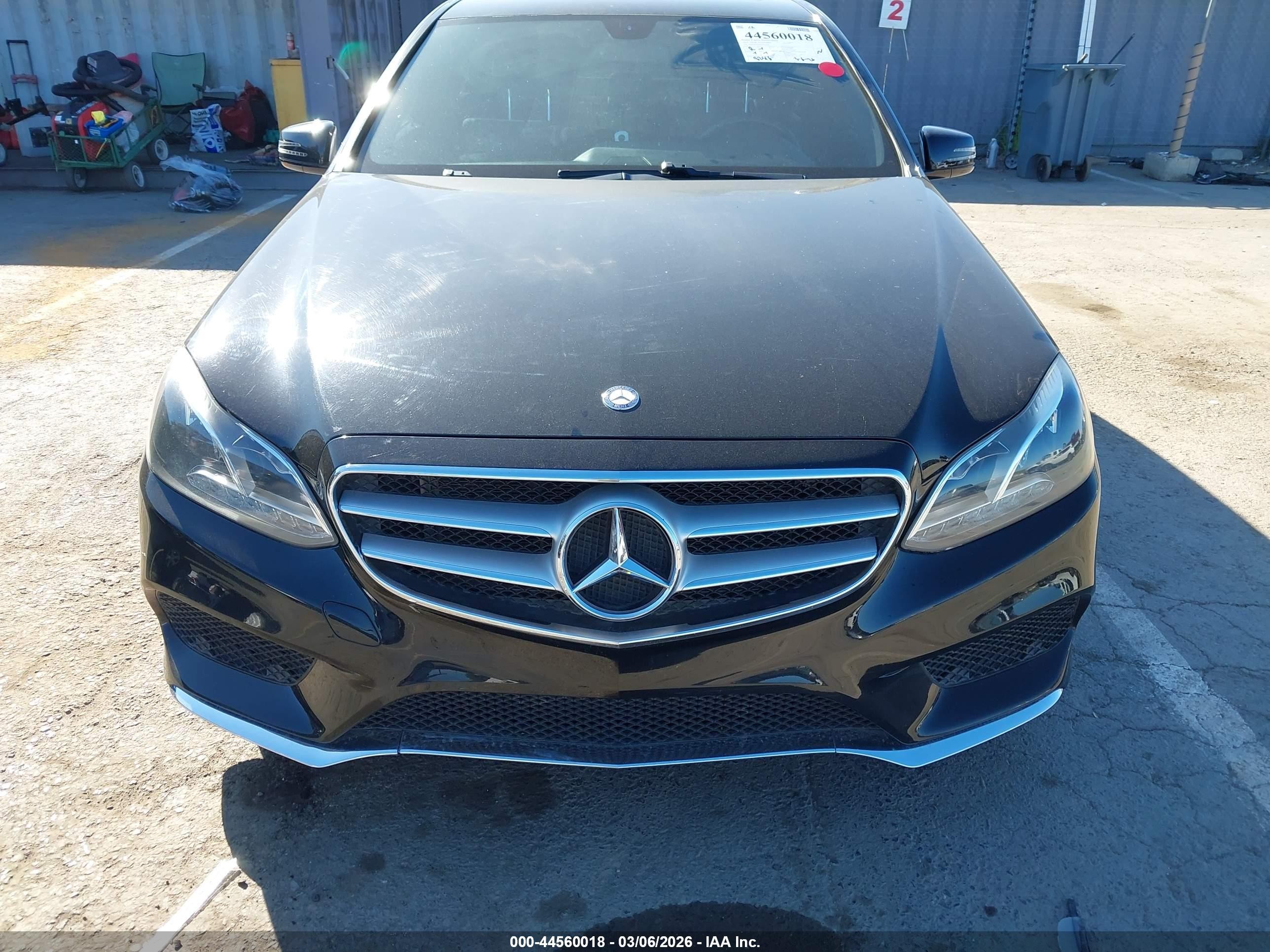 2014 Mercedes-benz E 350   Черный vin: WDDHF5KB2EB024928