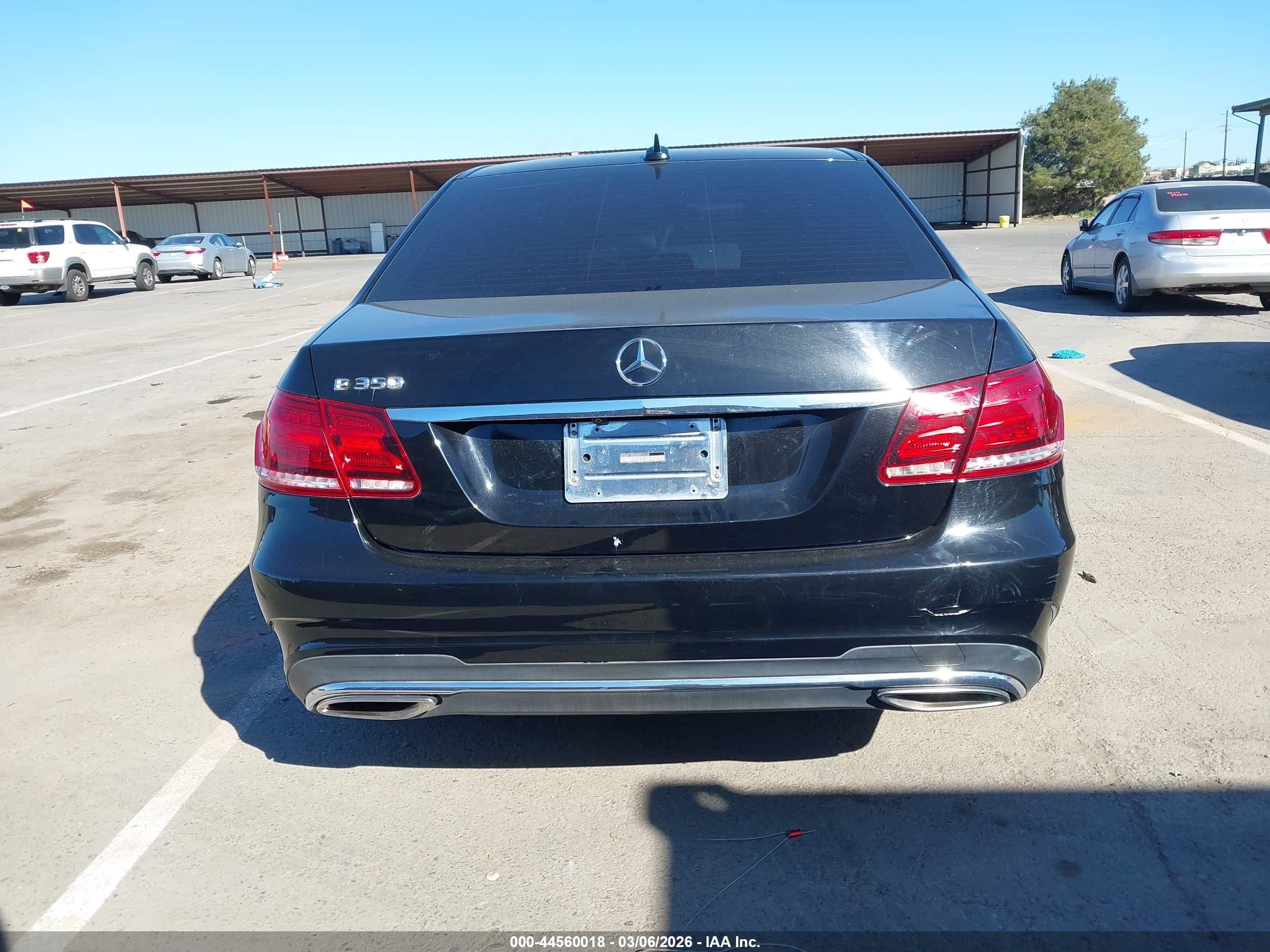 2014 Mercedes-benz E 350   Черный vin: WDDHF5KB2EB024928