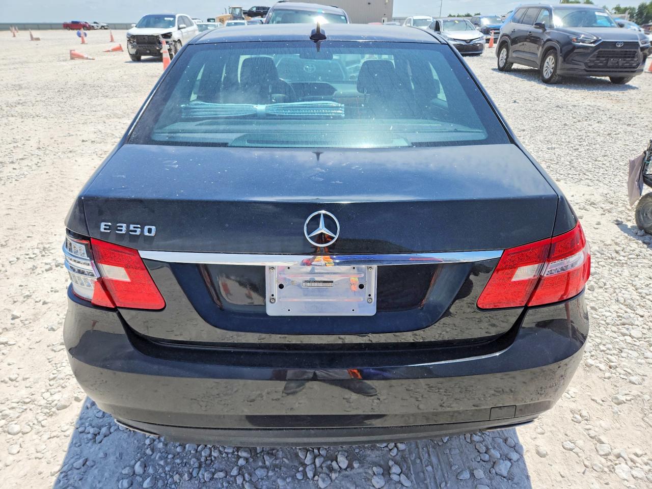 2012 Mercedes-benz E Black vin: WDDHF5KB3CA567207