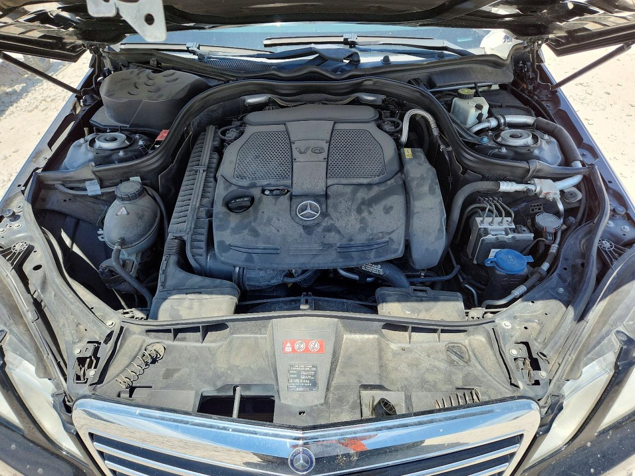 2012 Mercedes-benz E Black vin: WDDHF5KB3CA567207