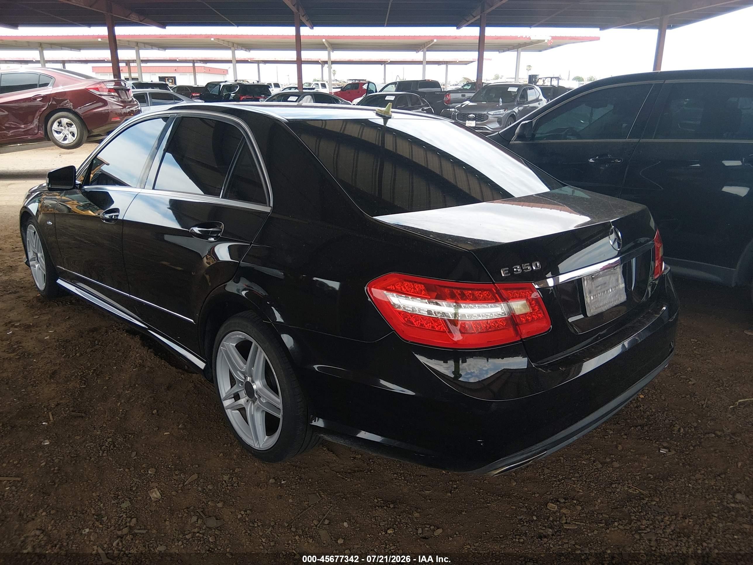 2012 Mercedes-benz E 350   Черный vin: WDDHF5KB3CA585982