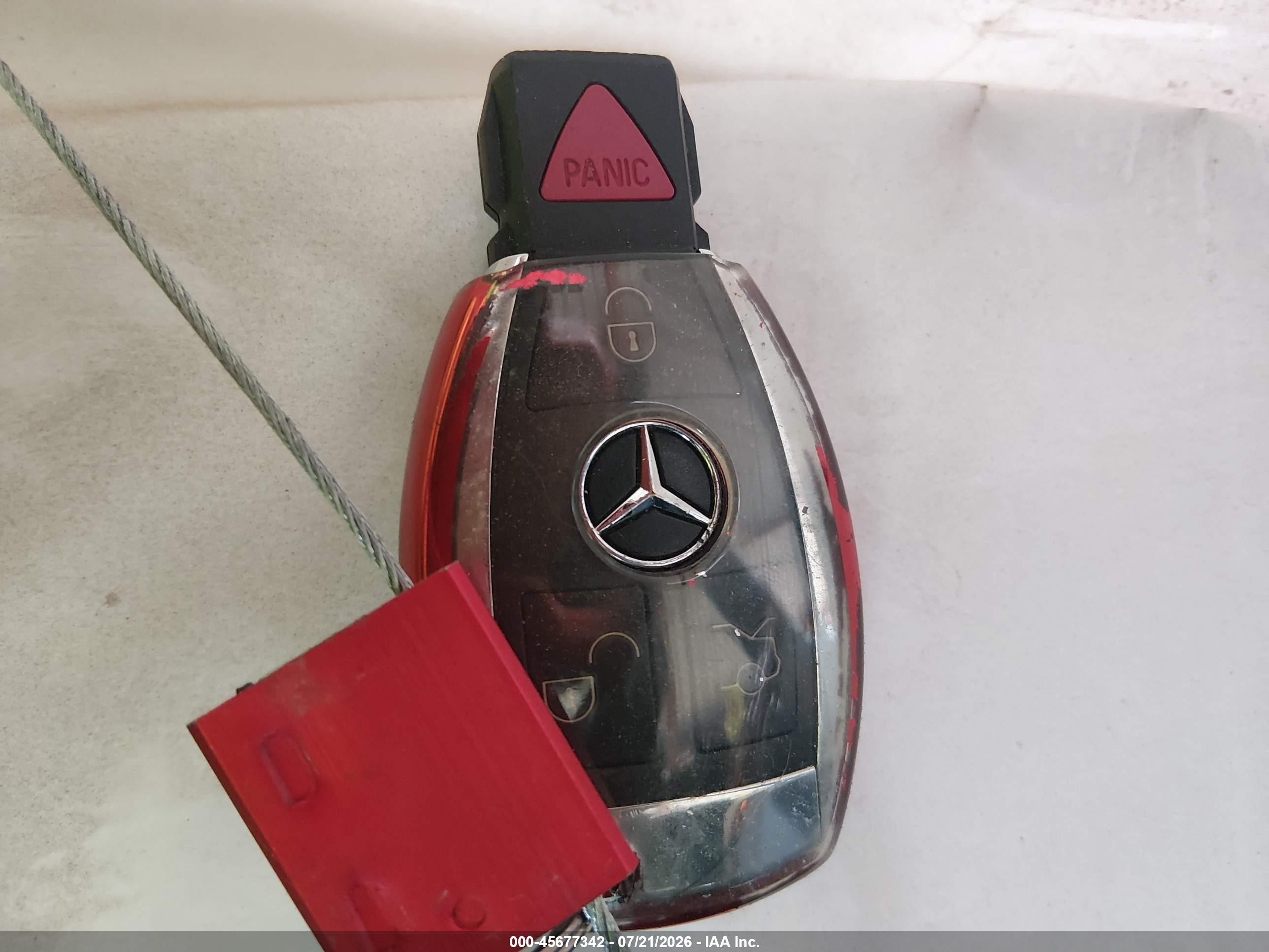 2012 Mercedes-benz E 350   Черный vin: WDDHF5KB3CA585982