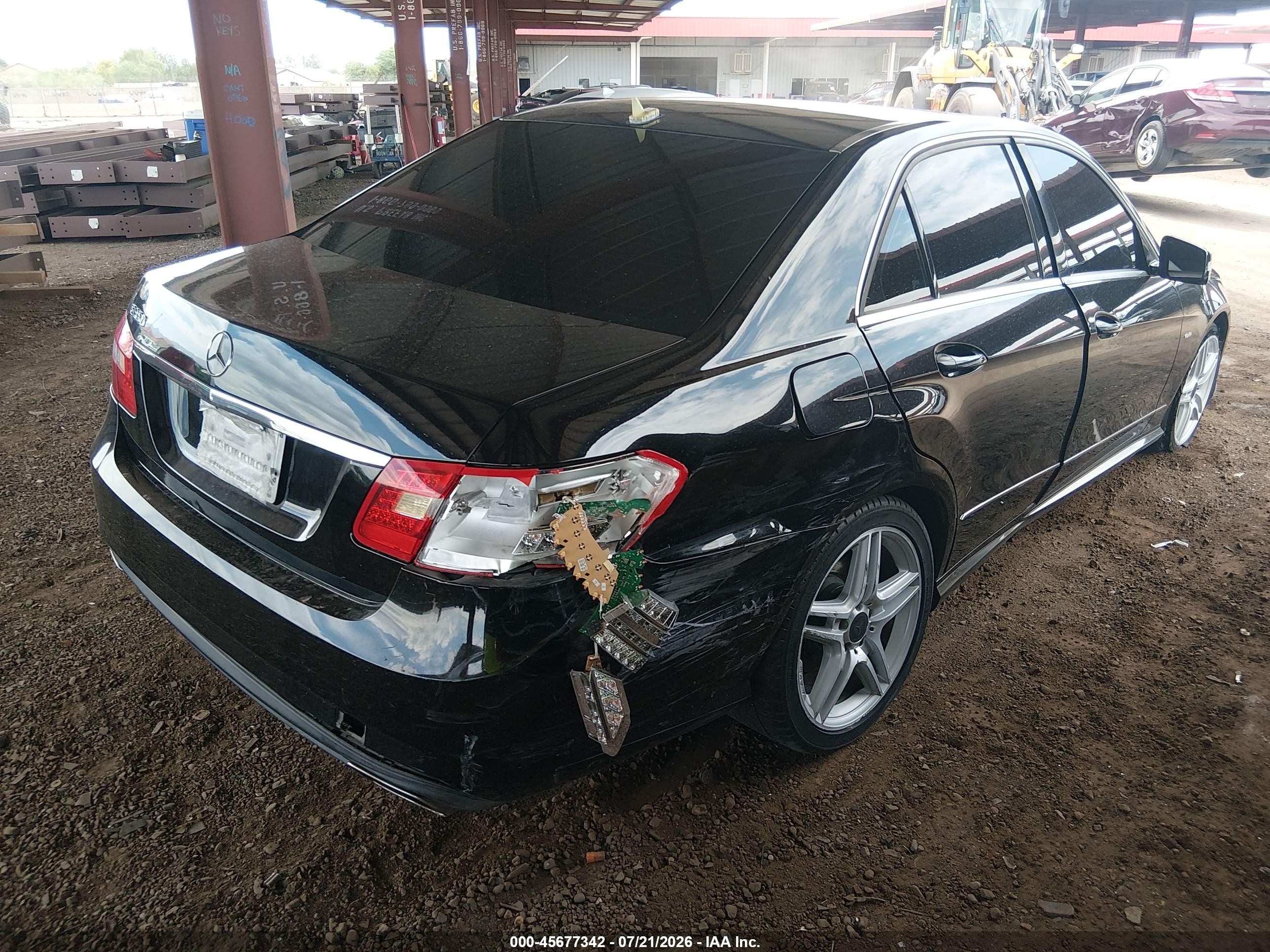 2012 Mercedes-benz E 350   Черный vin: WDDHF5KB3CA585982
