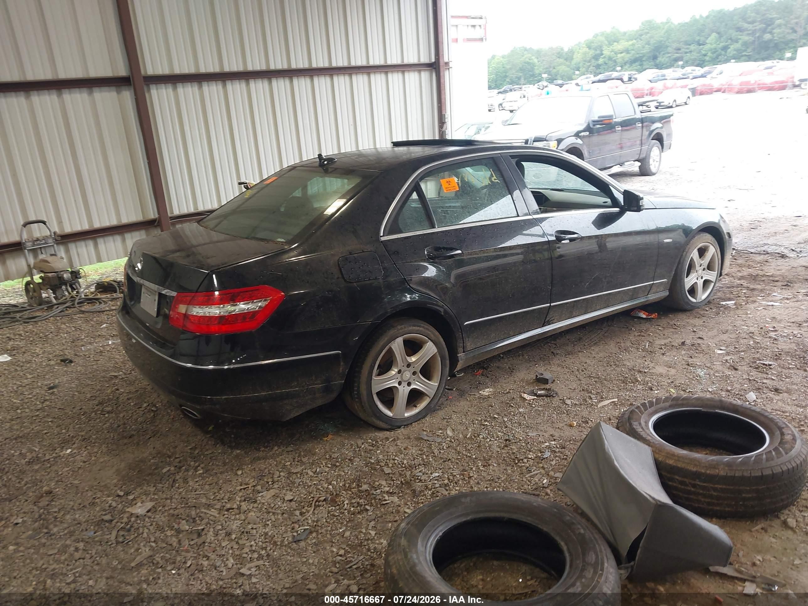 2012 Mercedes-benz E 350   Black vin: WDDHF5KB3CA646411