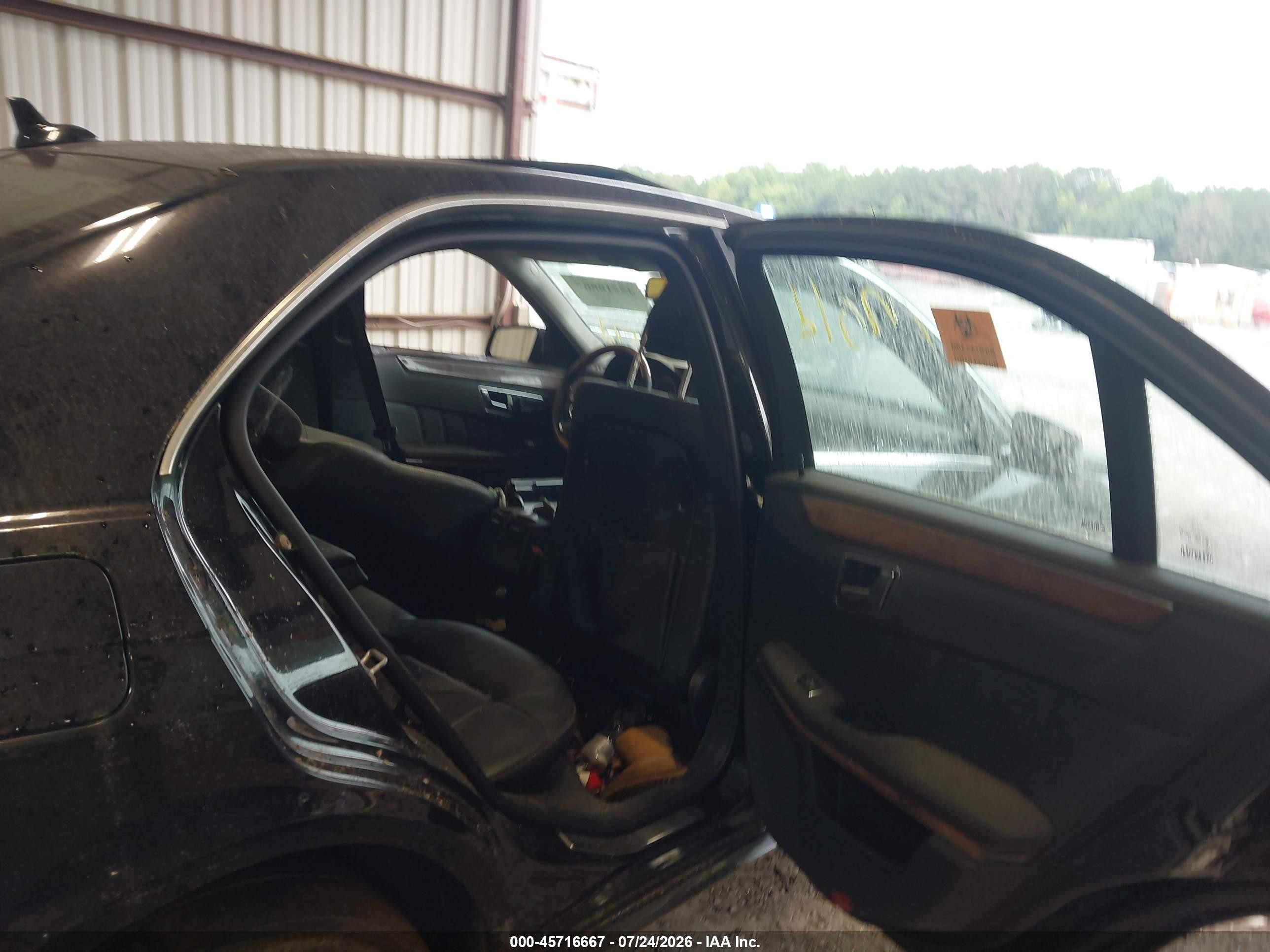 2012 Mercedes-benz E 350   Black vin: WDDHF5KB3CA646411