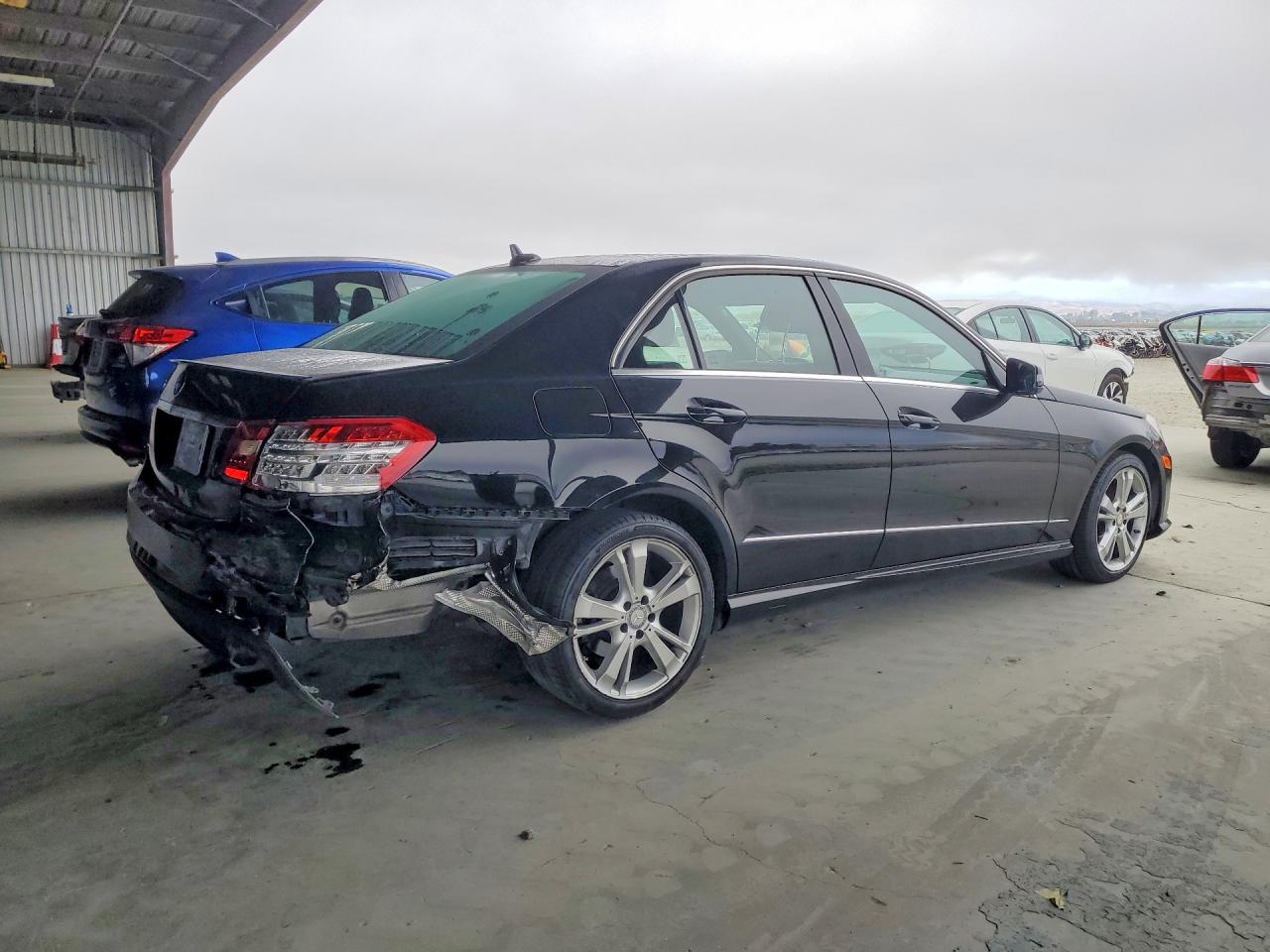 2013 Mercedes-benz E 350 Black vin: WDDHF5KB3DA660987