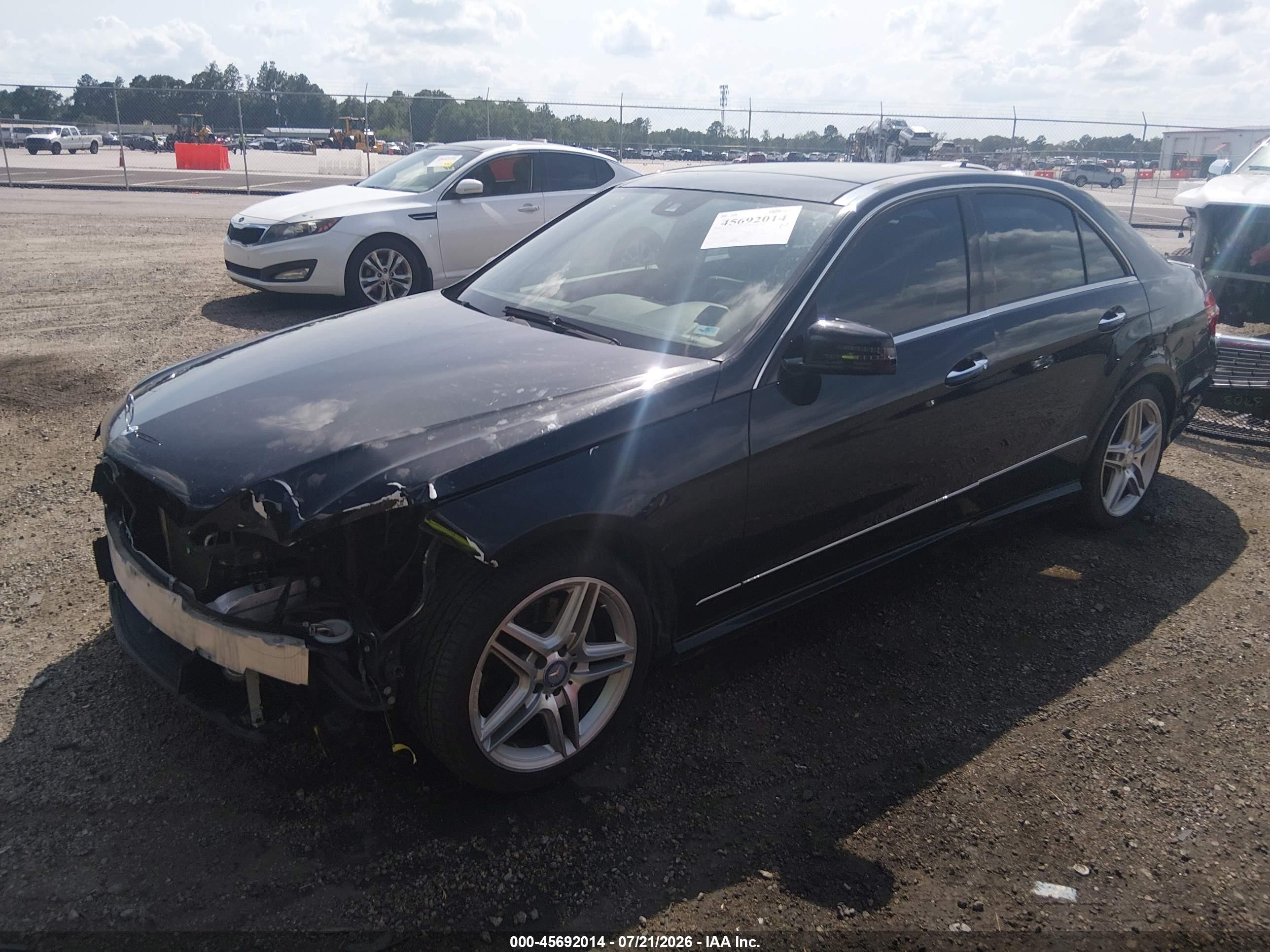 2013 Mercedes-benz E 350   Black vin: WDDHF5KB3DA682293