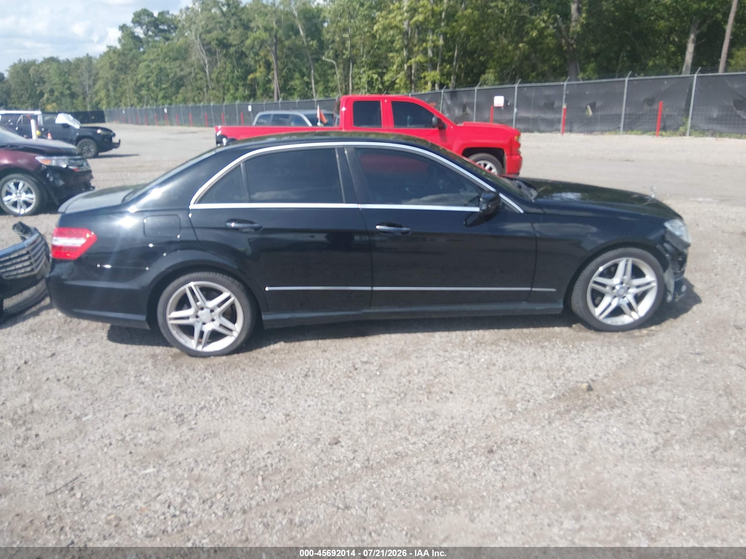 2013 Mercedes-benz E 350   Black vin: WDDHF5KB3DA682293