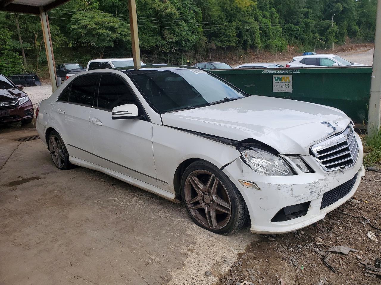 2013 Mercedes-benz E 350 White vin: WDDHF5KB3DA684853