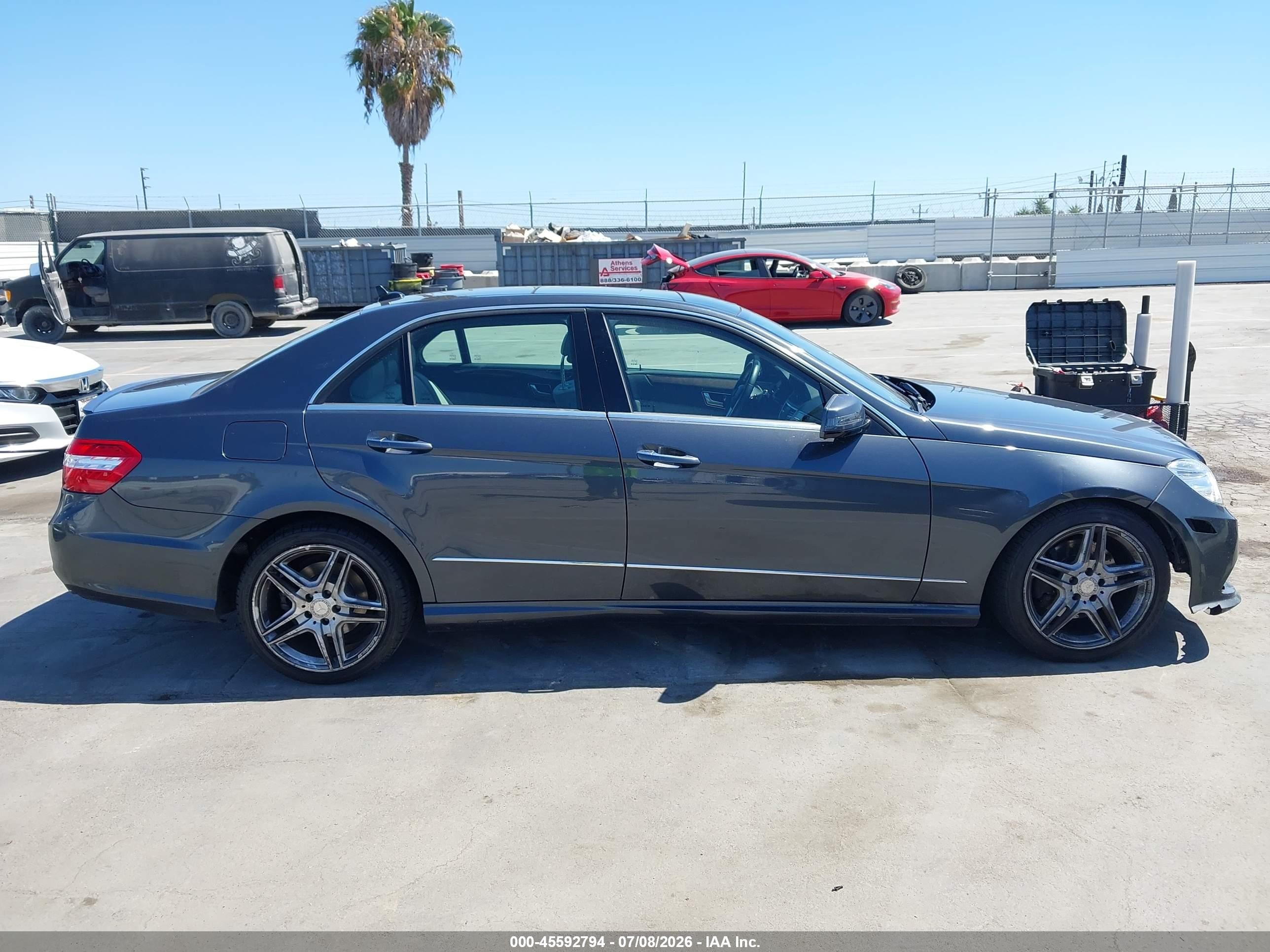 2013 Mercedes-benz E 350   Gray vin: WDDHF5KB3DA693133