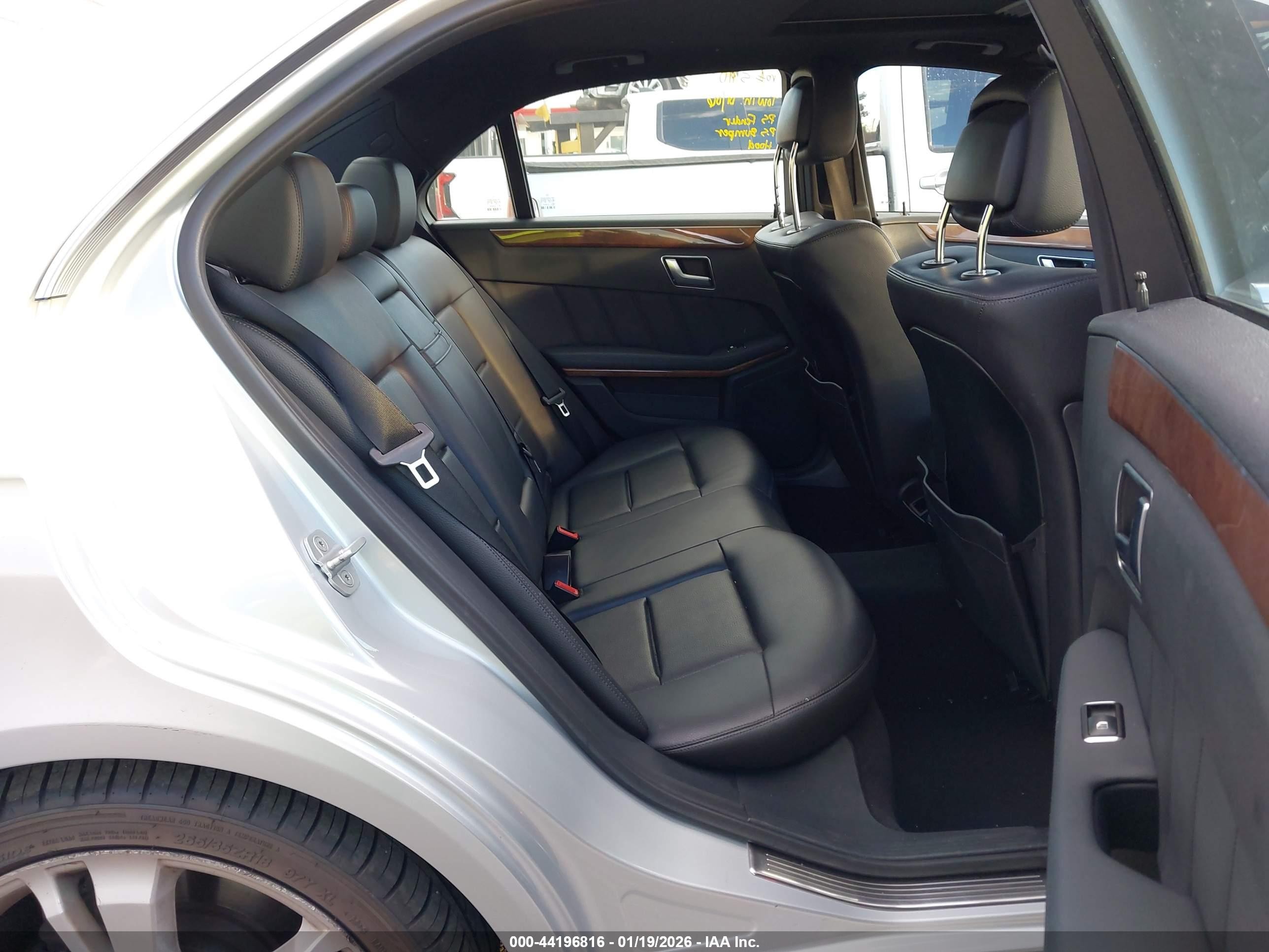 2013 Mercedes-benz E 350 Silver vin: WDDHF5KB3DA723120