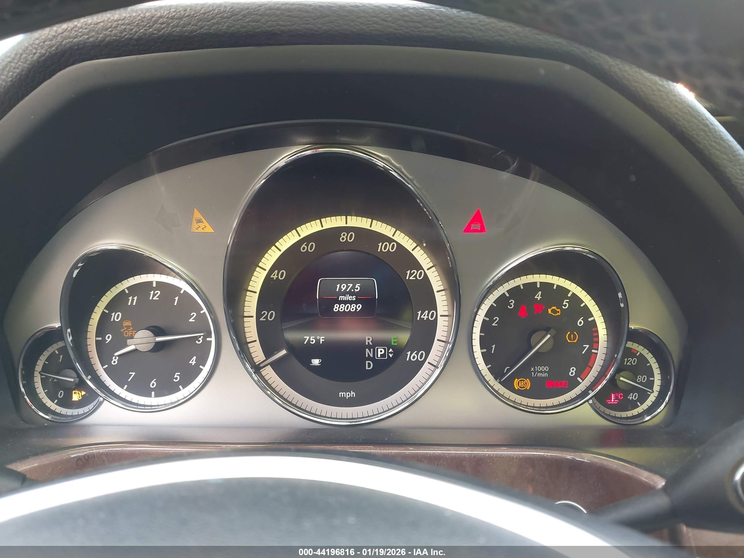 2013 Mercedes-benz E 350 Silver vin: WDDHF5KB3DA723120