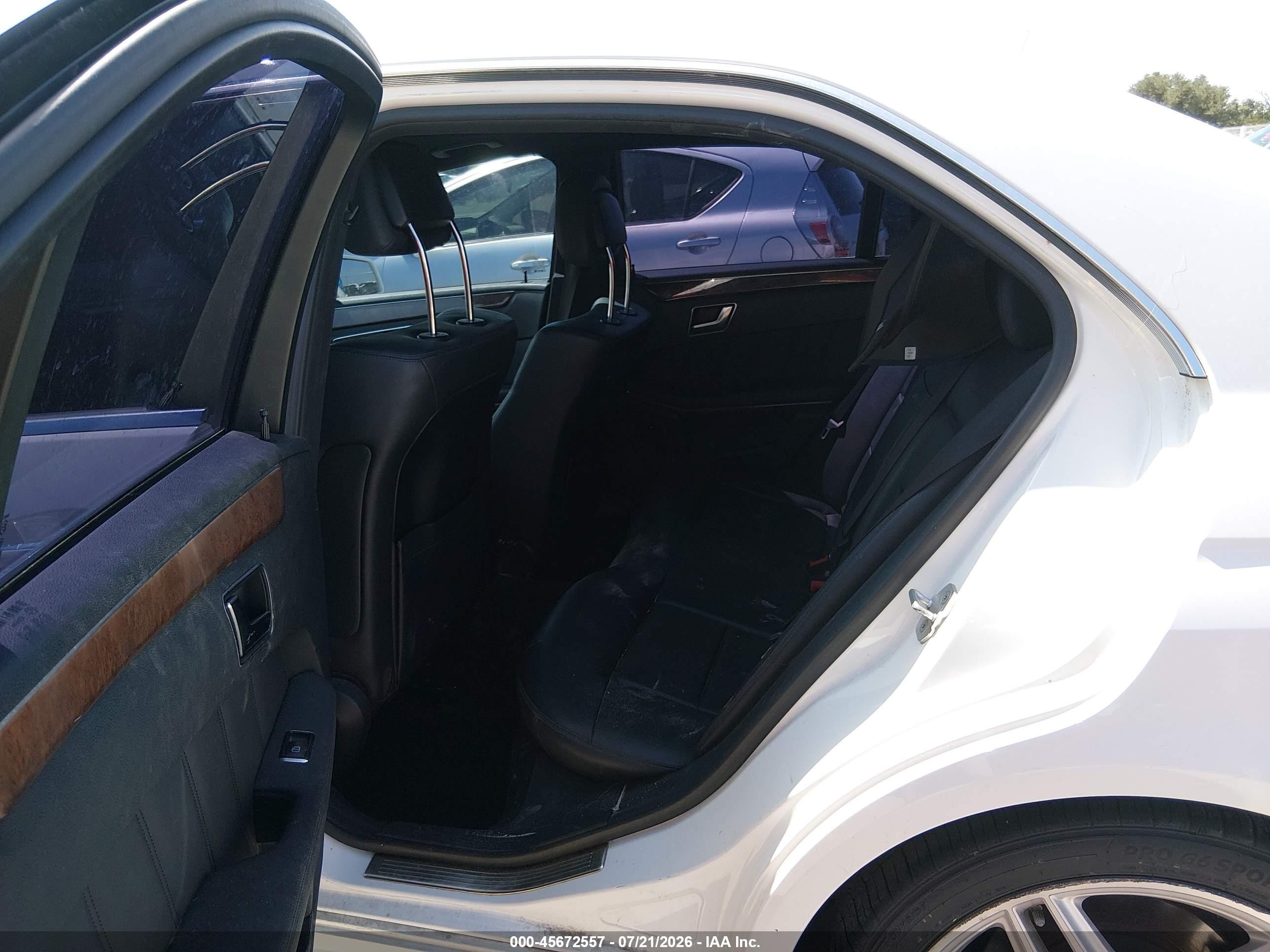 2013 Mercedes-benz E 350   White vin: WDDHF5KB3DA732366