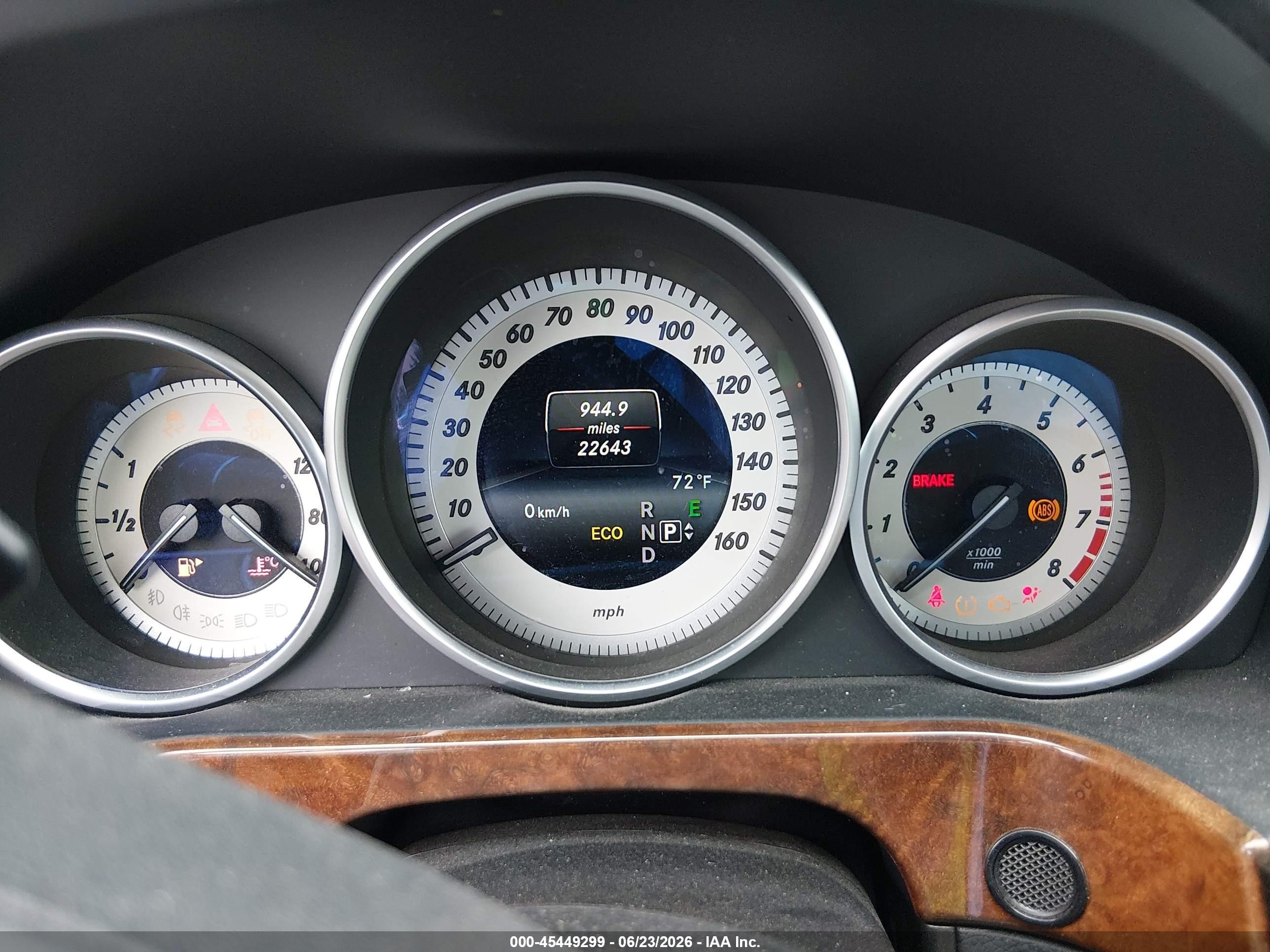 2014 Mercedes-benz E 350   Black vin: WDDHF5KB3EA784730
