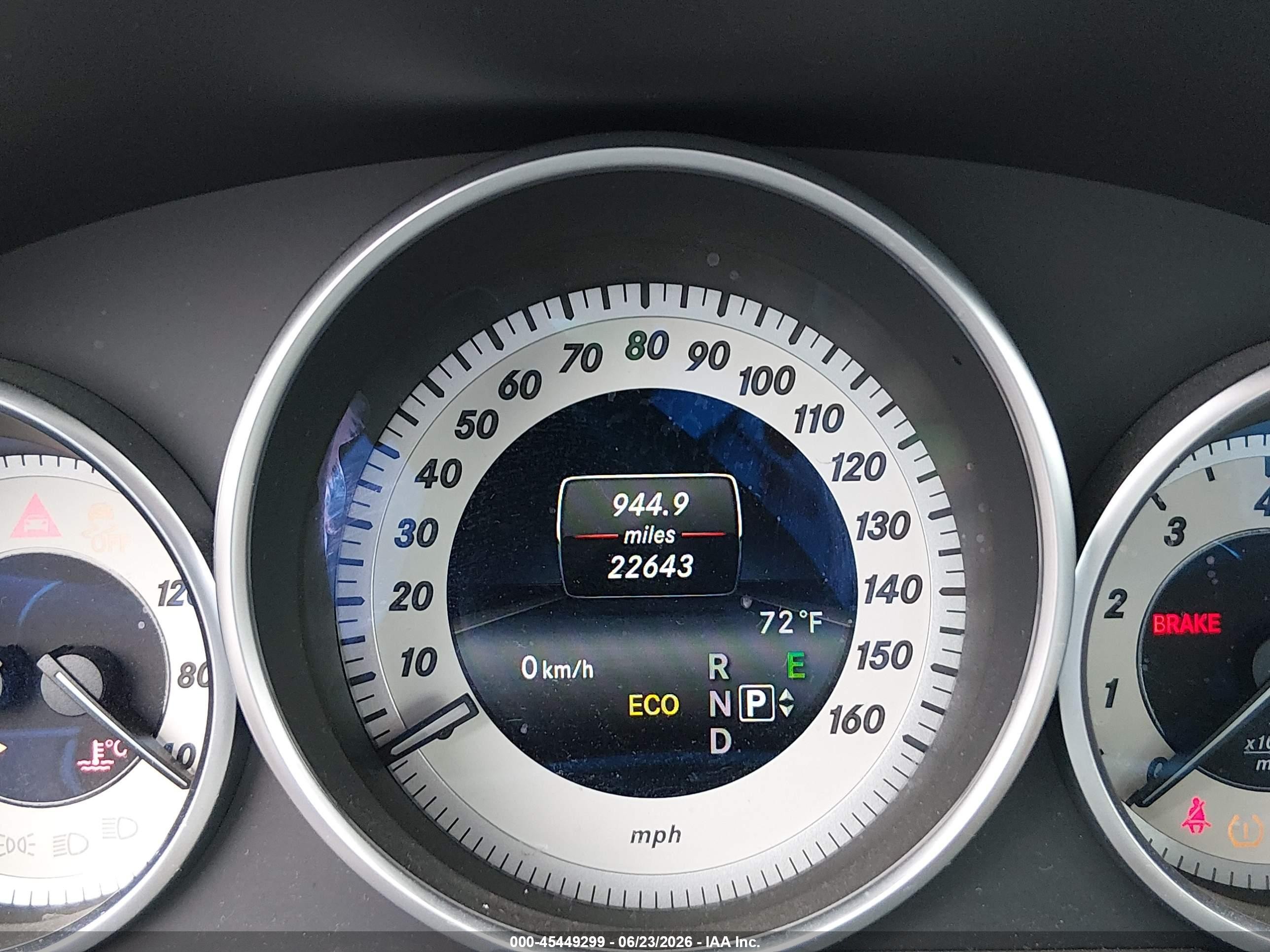 2014 Mercedes-benz E 350   Black vin: WDDHF5KB3EA784730