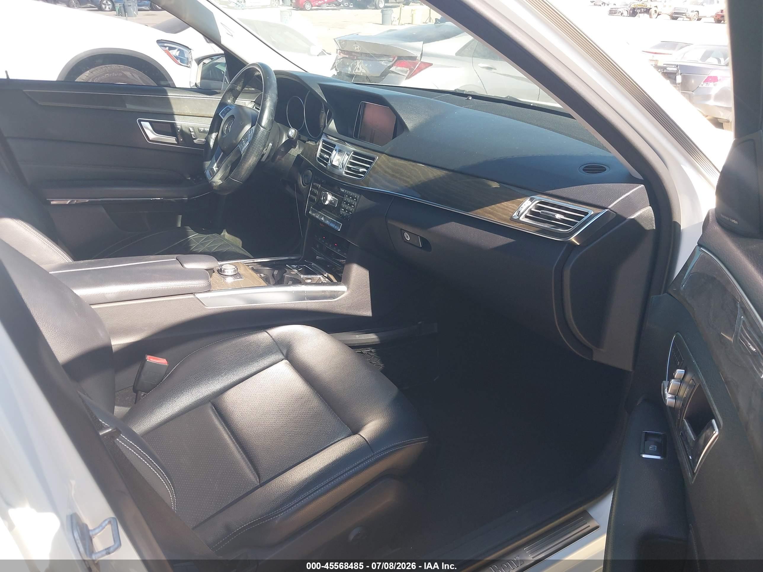 2014 Mercedes-benz E 350   Белый vin: WDDHF5KB3EA869471