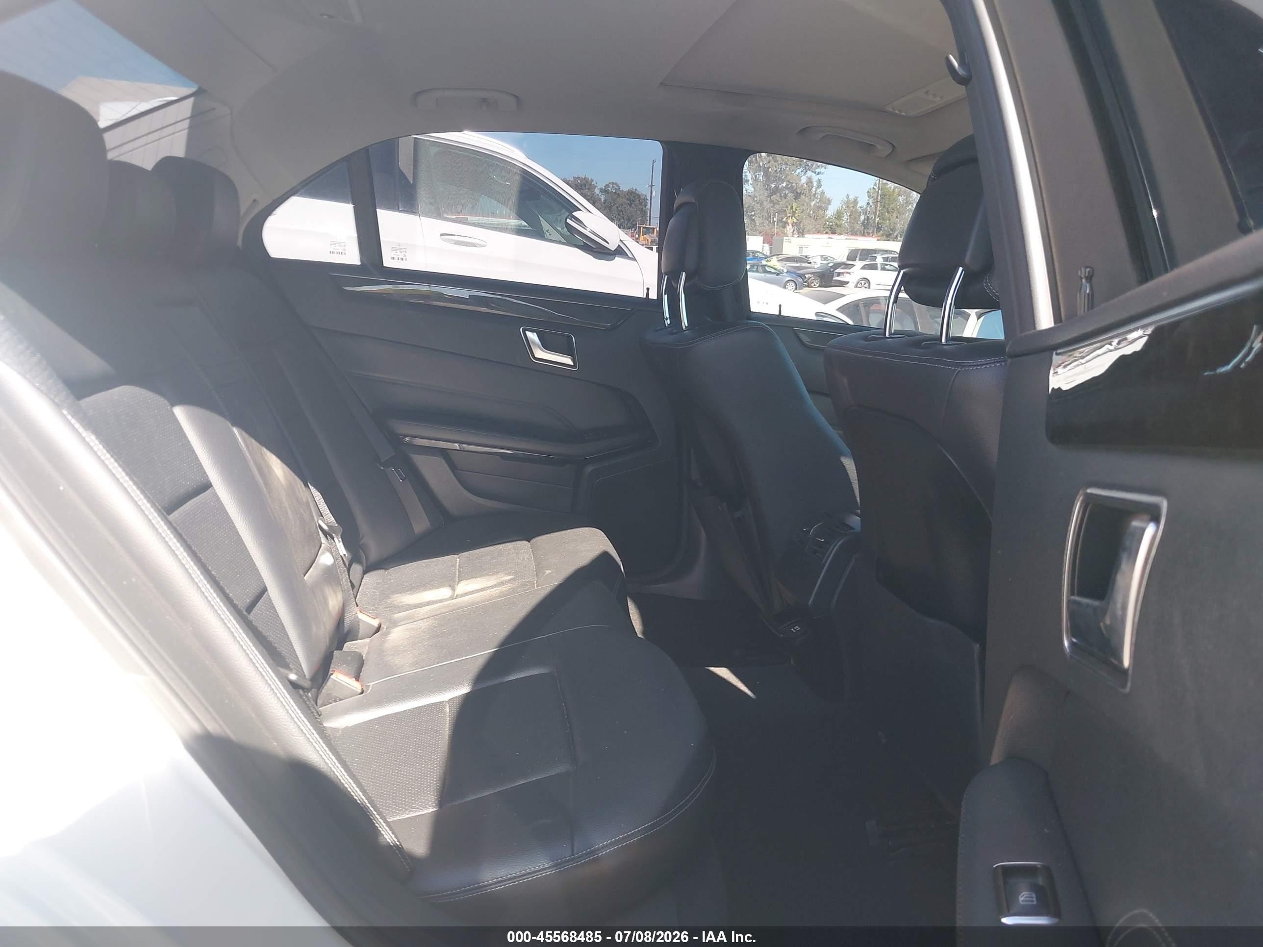 2014 Mercedes-benz E 350   Белый vin: WDDHF5KB3EA869471