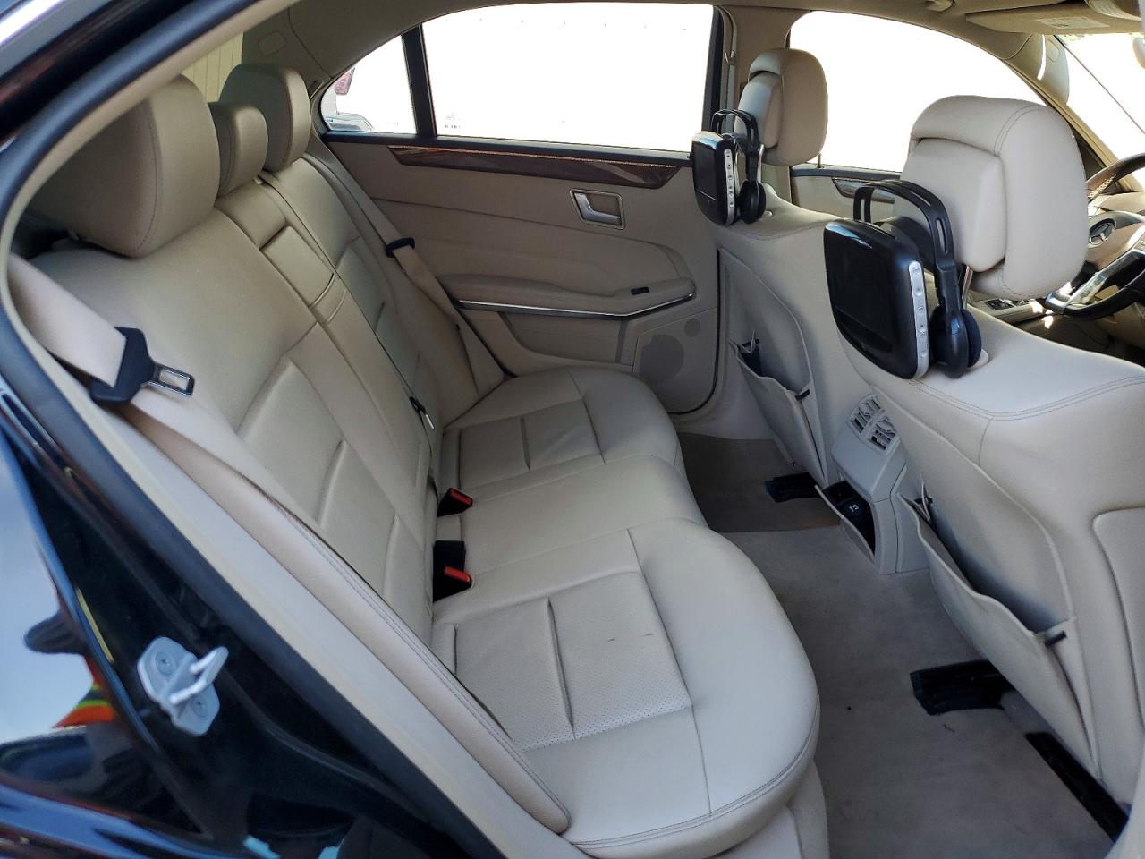 2014 Mercedes-benz E 350 Black vin: WDDHF5KB3EA874976