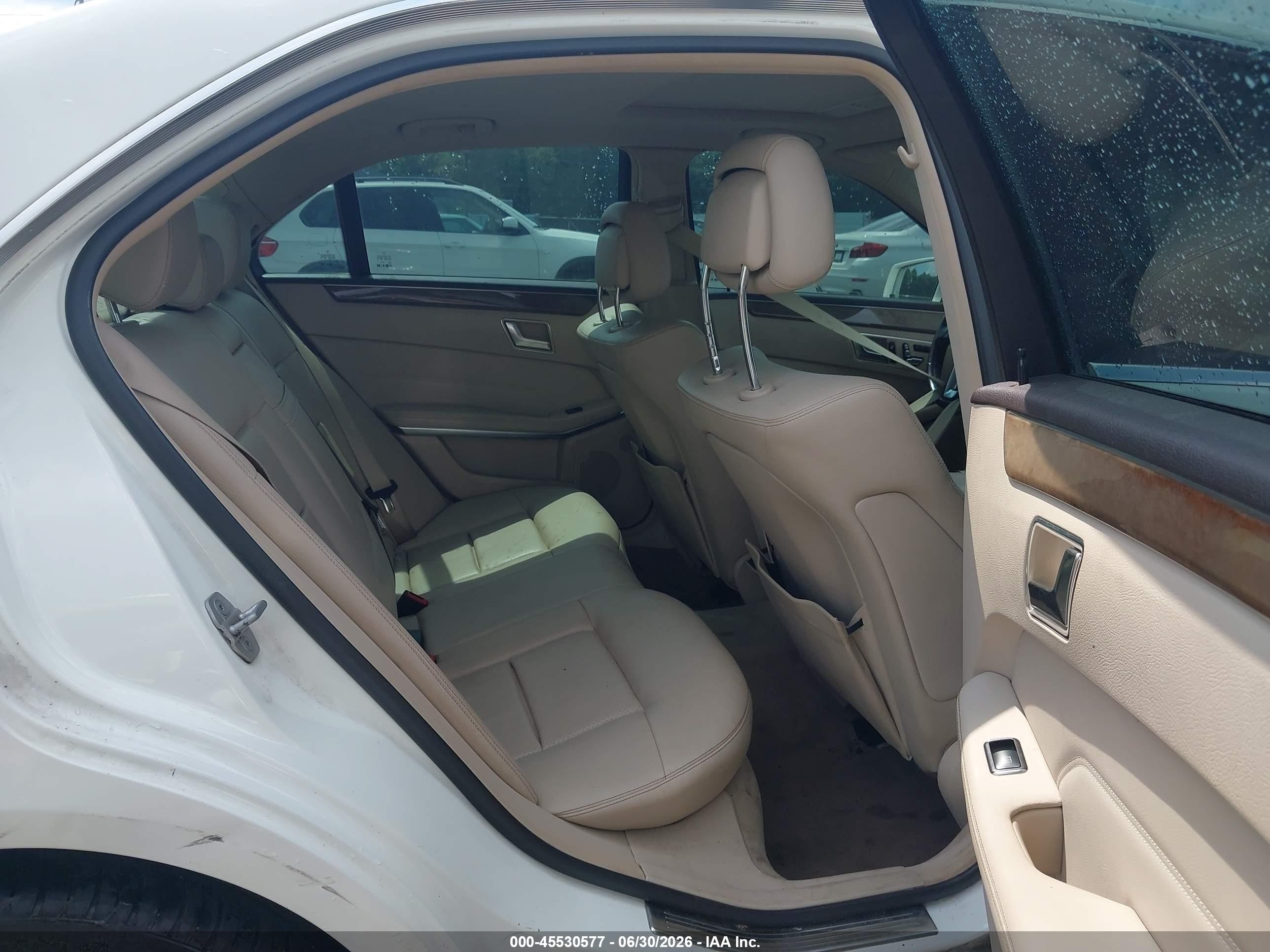 2014 Mercedes-benz E 350   White vin: WDDHF5KB3EA876629