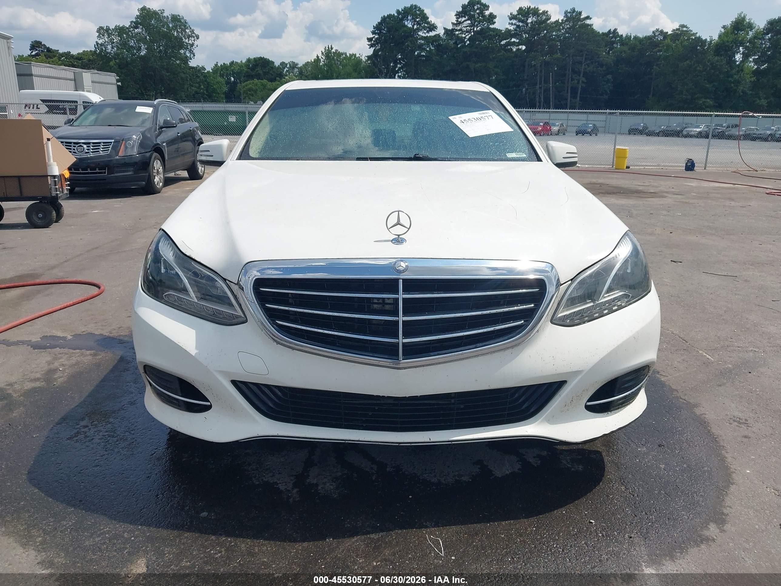 2014 Mercedes-benz E 350   White vin: WDDHF5KB3EA876629