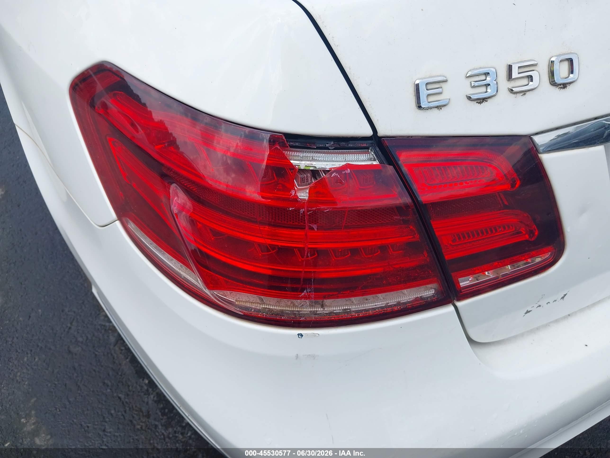 2014 Mercedes-benz E 350   White vin: WDDHF5KB3EA876629