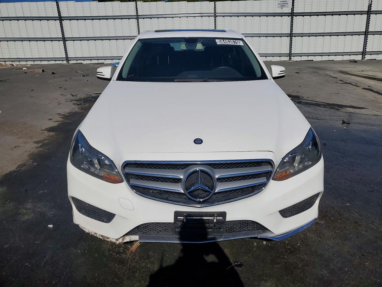 2014 Mercedes-benz E 350 White vin: WDDHF5KB3EA892121
