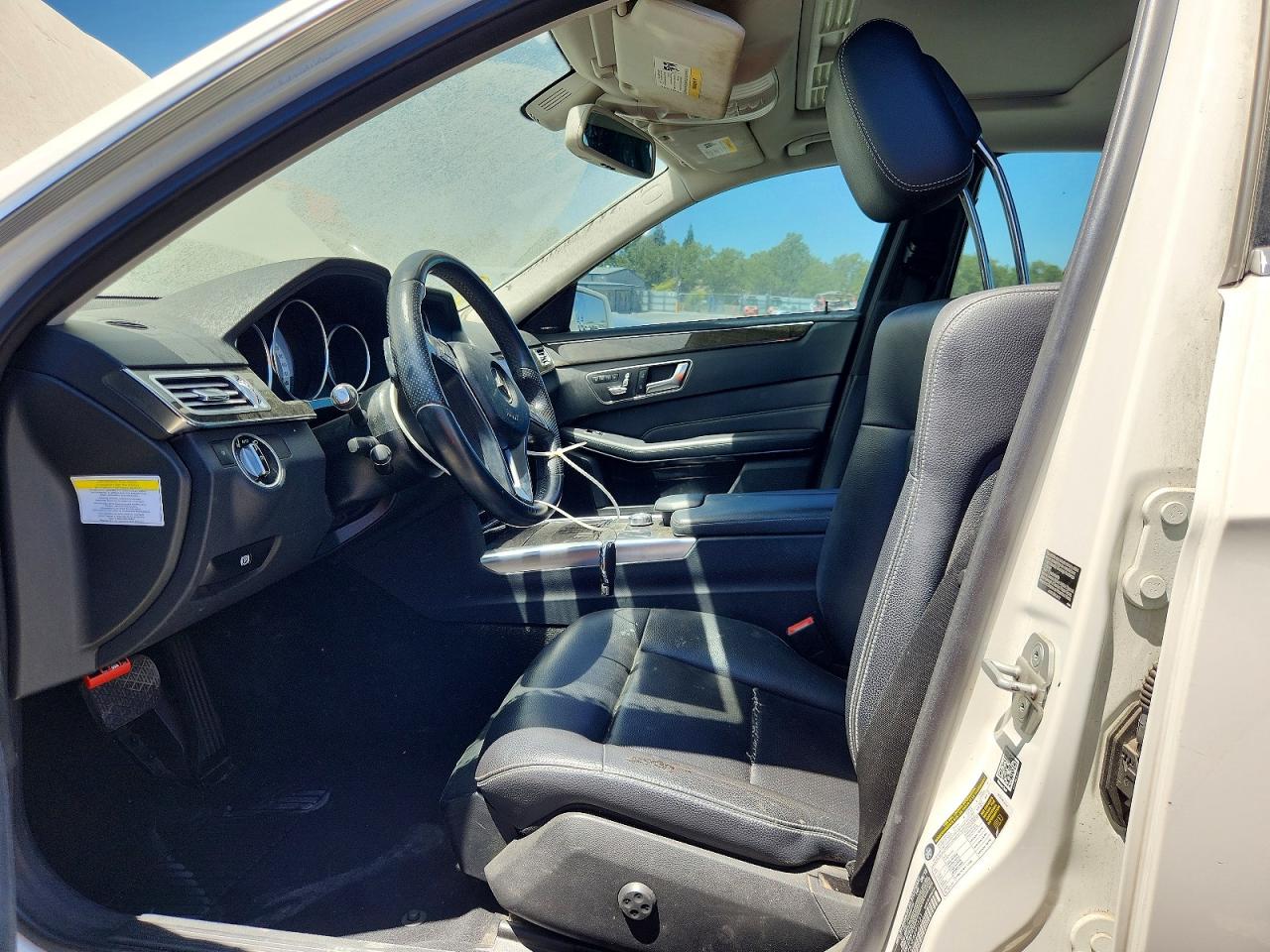 2014 Mercedes-benz E 350 White vin: WDDHF5KB3EA892121