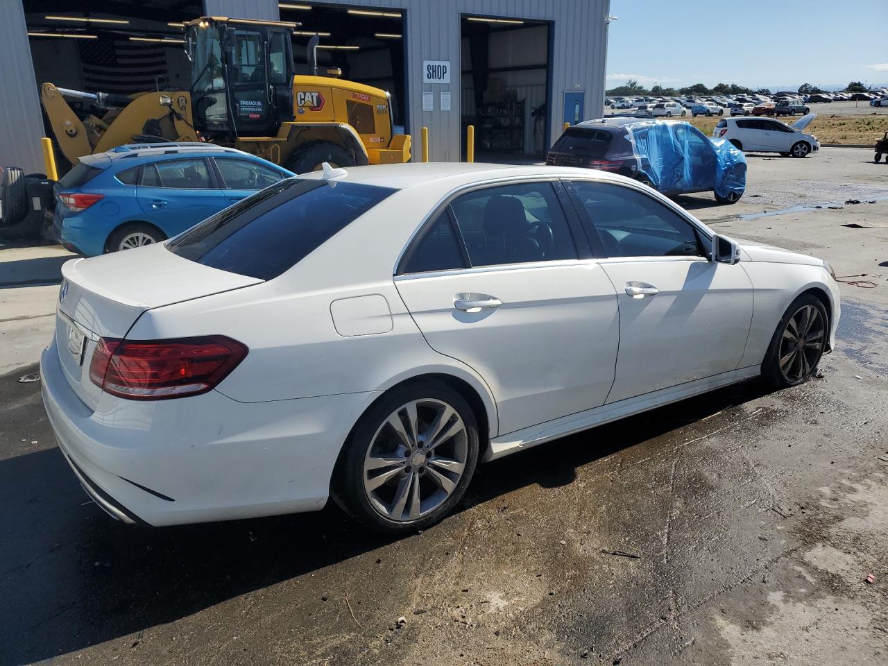 2014 Mercedes-benz E 350 White vin: WDDHF5KB3EA892121 Damage: Right Rear Tire, Worn, Replacement Required