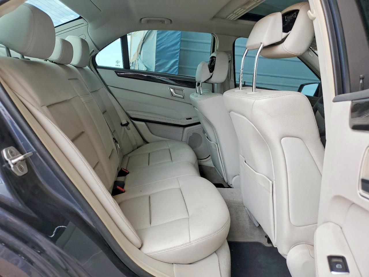 2014 Mercedes-benz E 350 Charcoal vin: WDDHF5KB3EB002176
