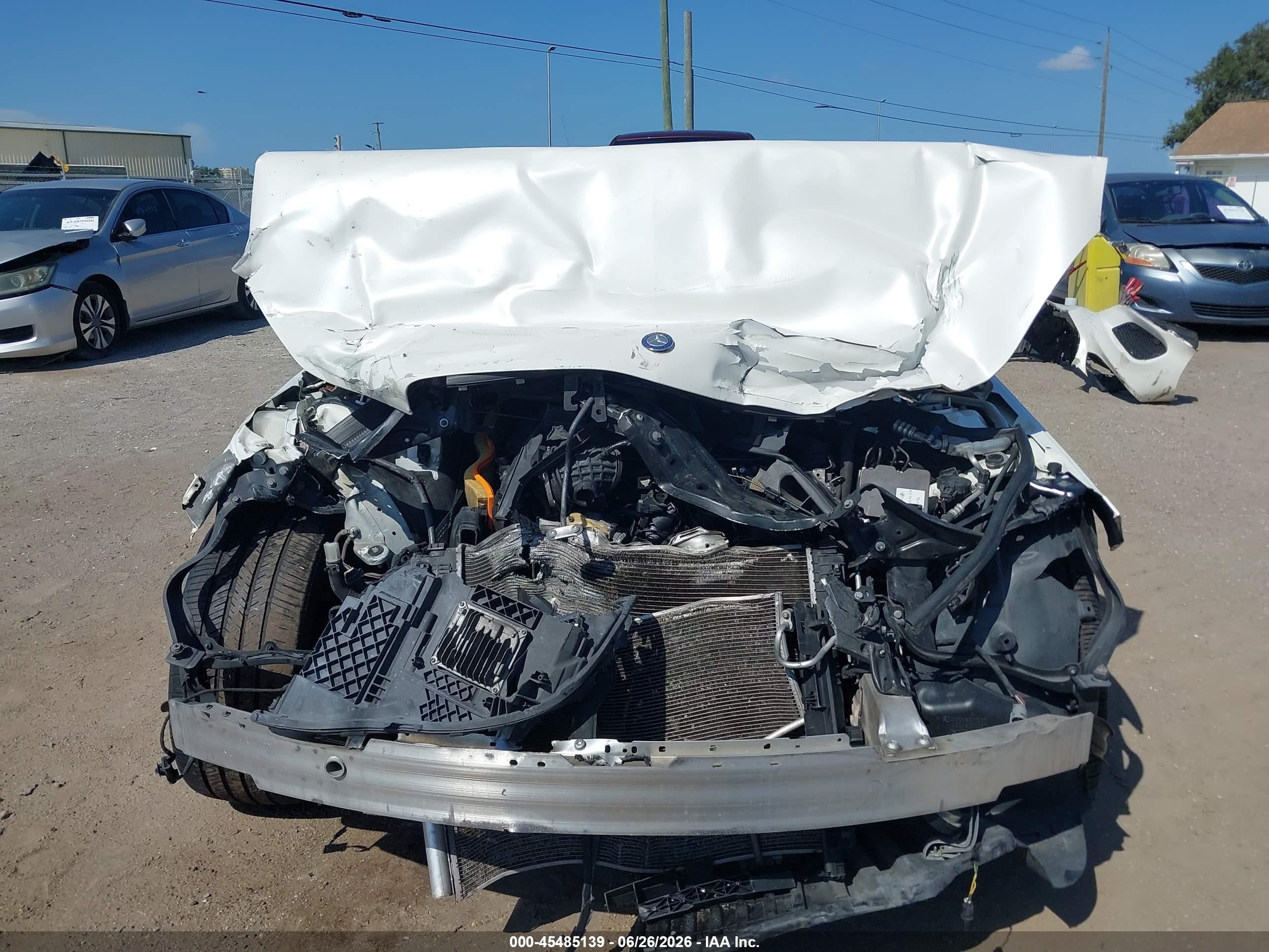 2014 Mercedes-benz E 350   Белый vin: WDDHF5KB3EB024369