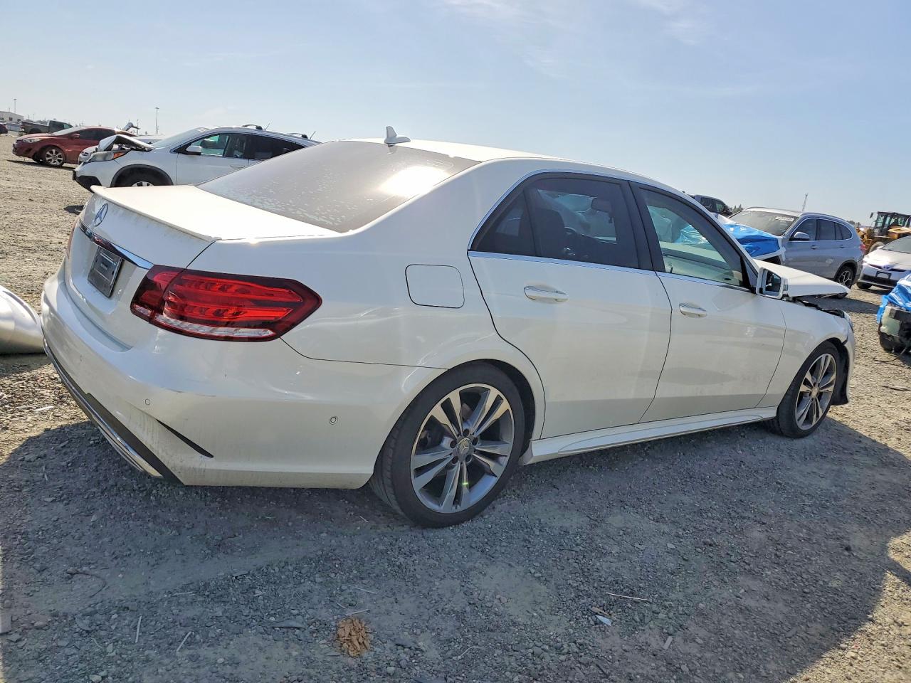 2014 Mercedes-benz E 350 Белый vin: WDDHF5KB3EB045206