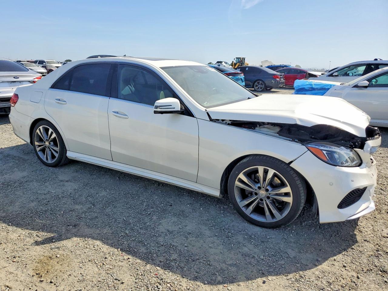 2014 Mercedes-benz E 350 Белый vin: WDDHF5KB3EB045206