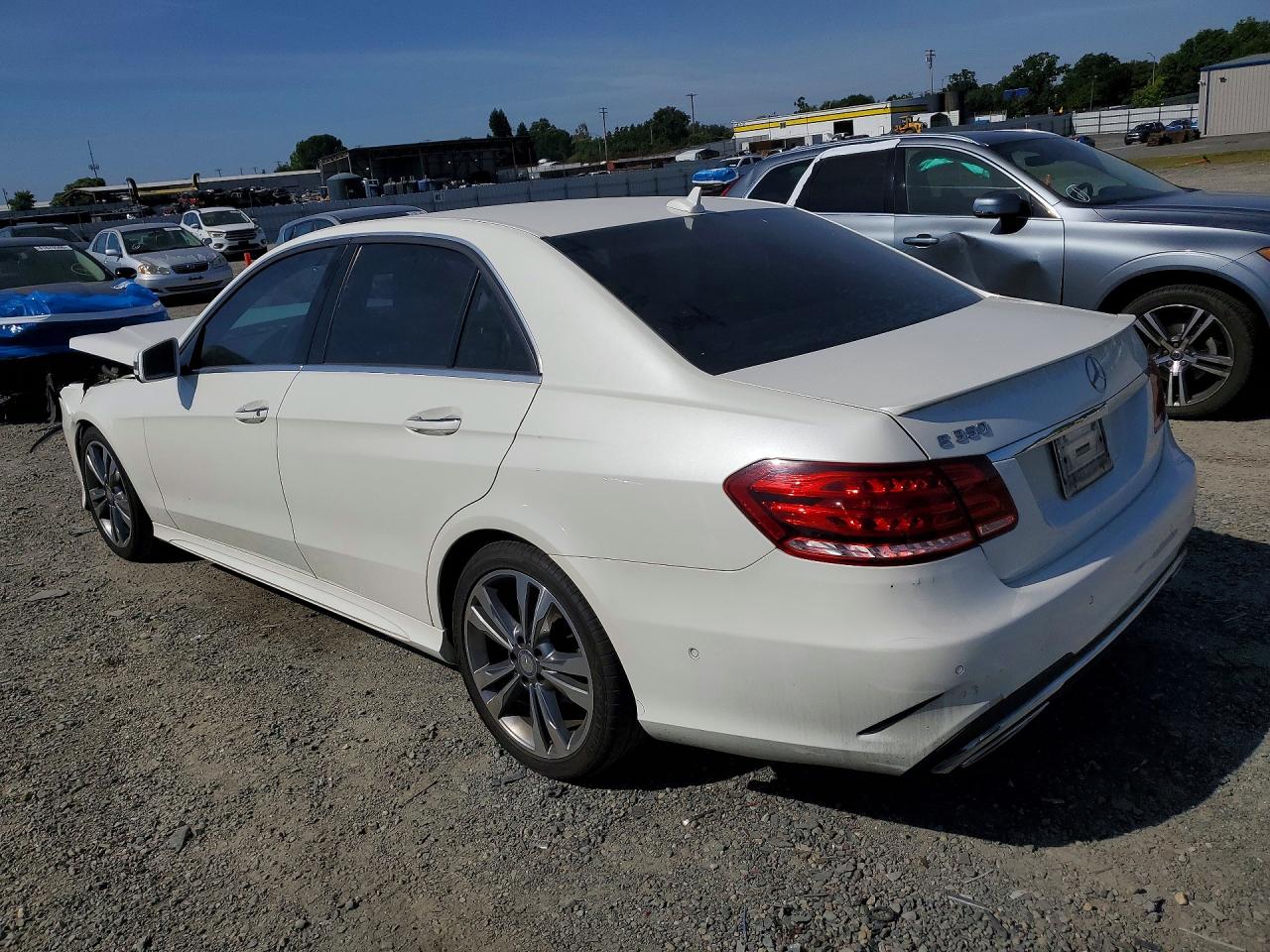2014 Mercedes-benz E 350 Белый vin: WDDHF5KB3EB045206