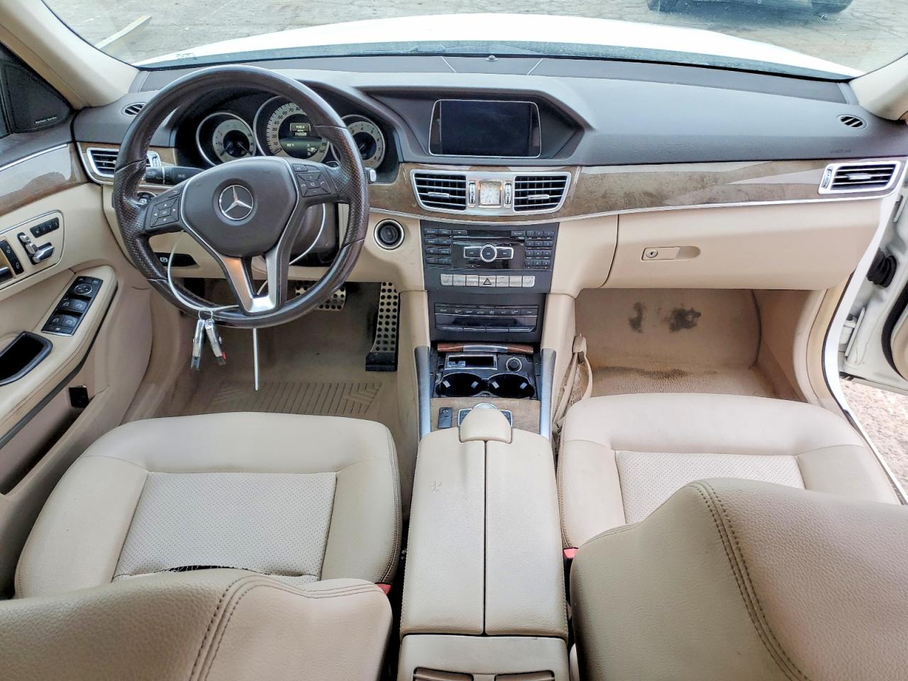 2014 Mercedes-benz E 350 White vin: WDDHF5KB3EB045786