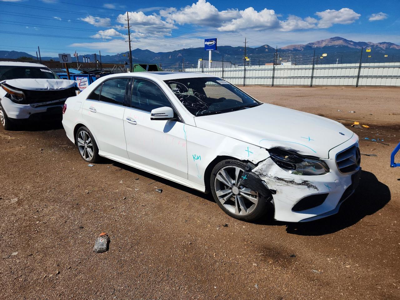 2014 Mercedes-benz E 350 White vin: WDDHF5KB3EB058568