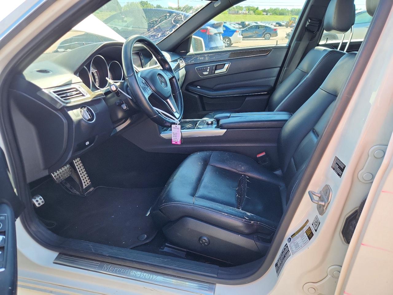2014 Mercedes-benz E 350 White vin: WDDHF5KB3EB058568