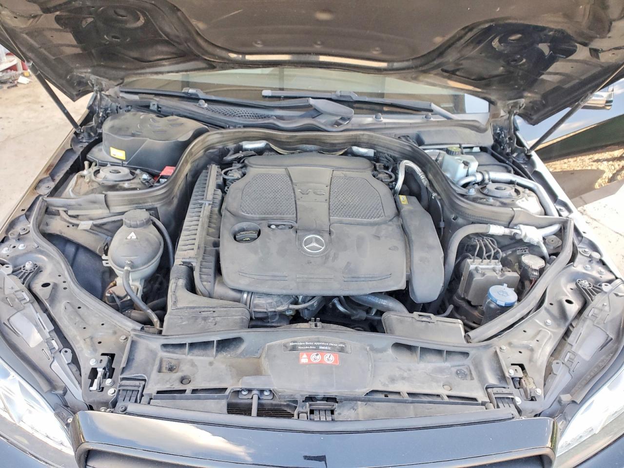 2015 Mercedes-benz E 350 Black vin: WDDHF5KB3FB119998